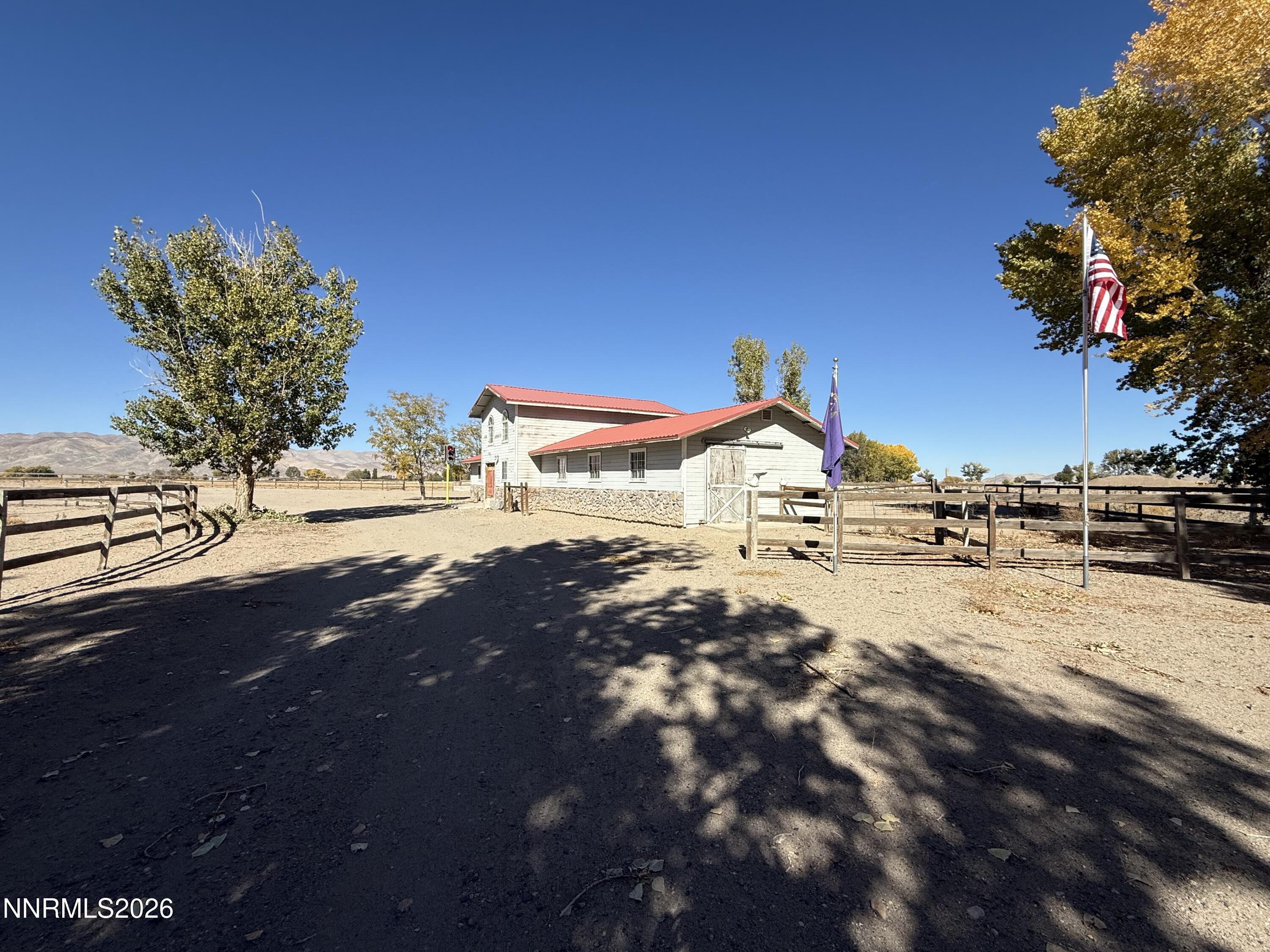 30 E Tognoli Lane Property Photo 3
