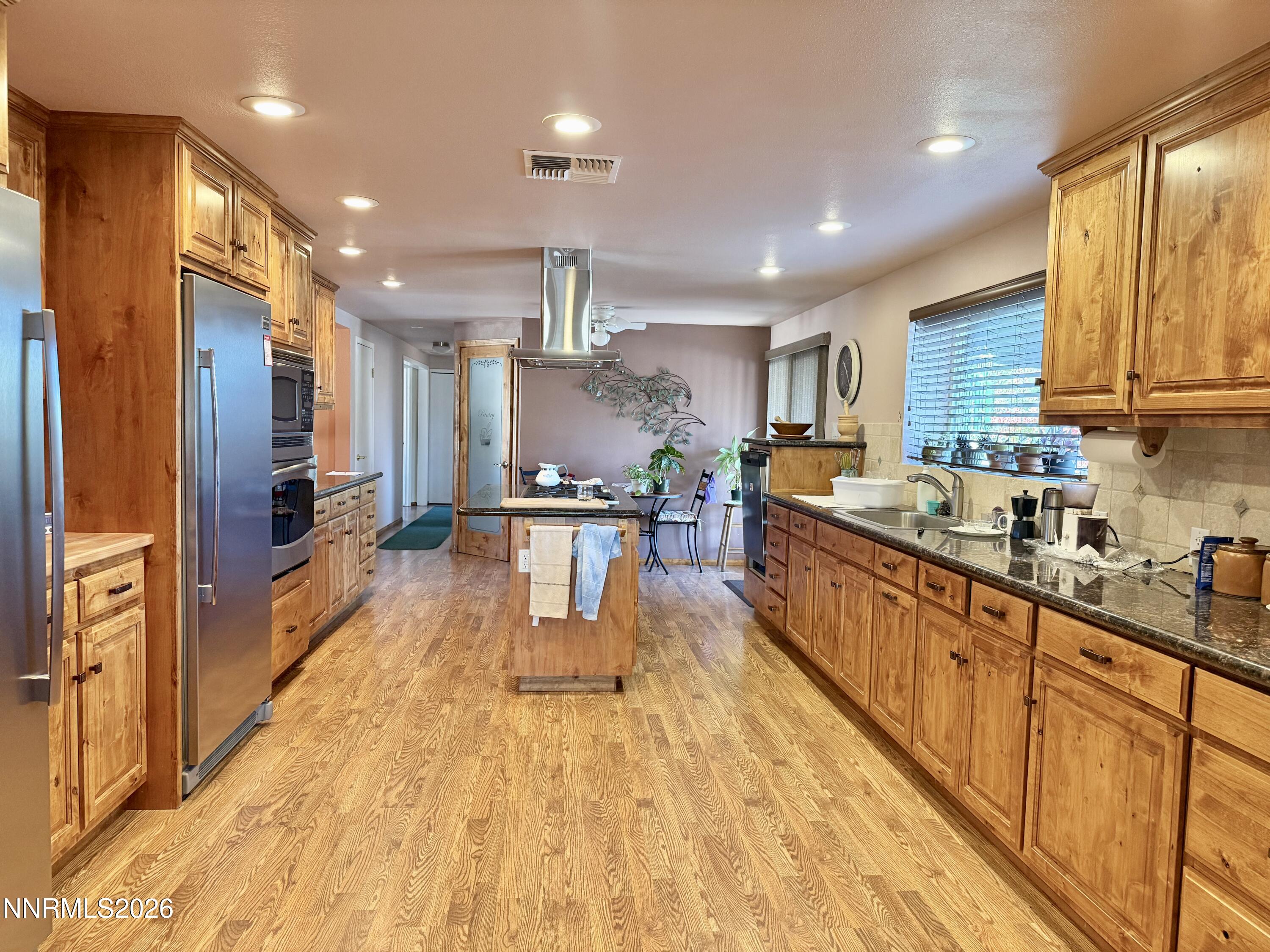 30 E Tognoli Lane Property Photo 6