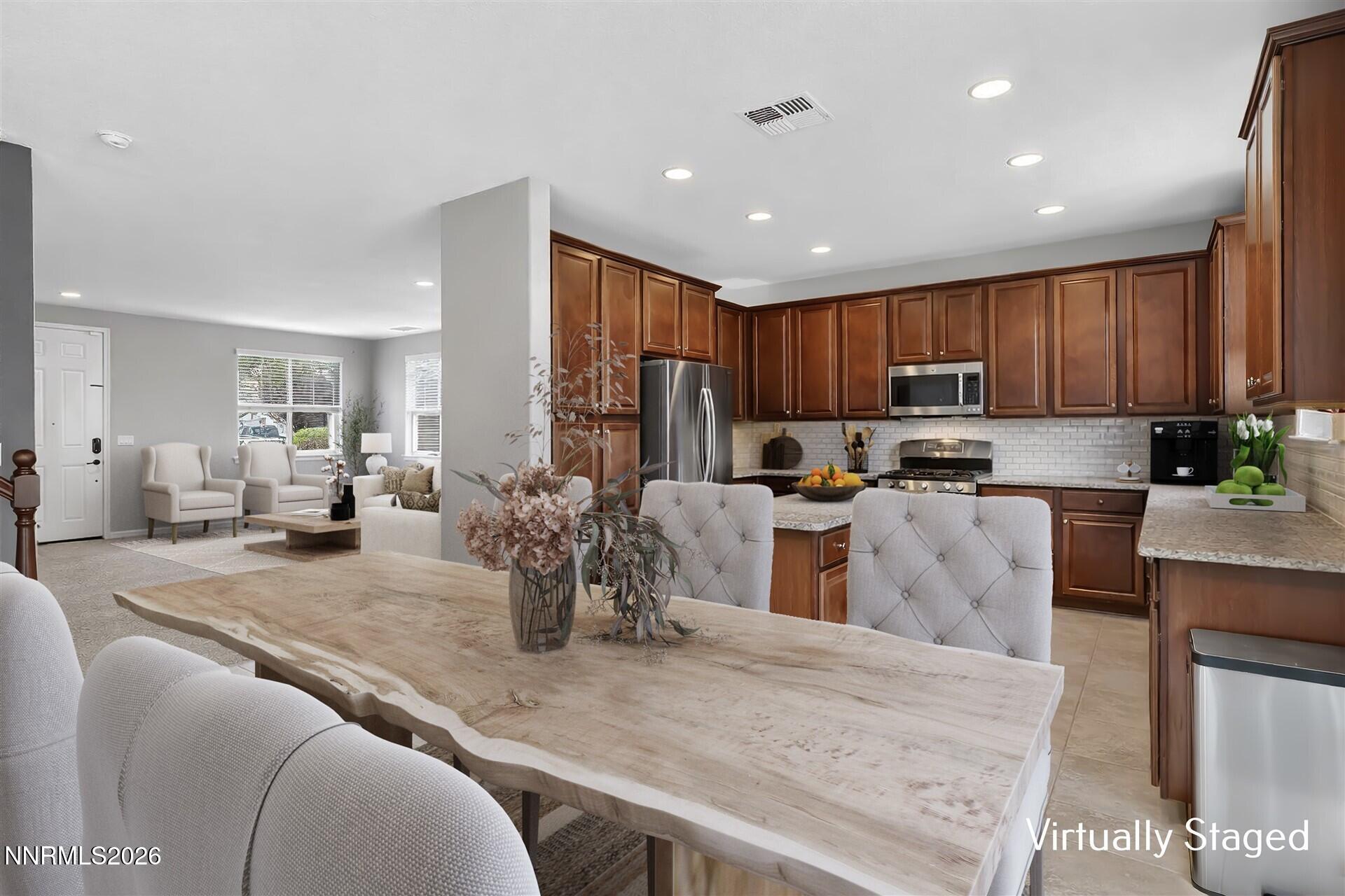 10855 Pebble Hill Drive Property Photo 8
