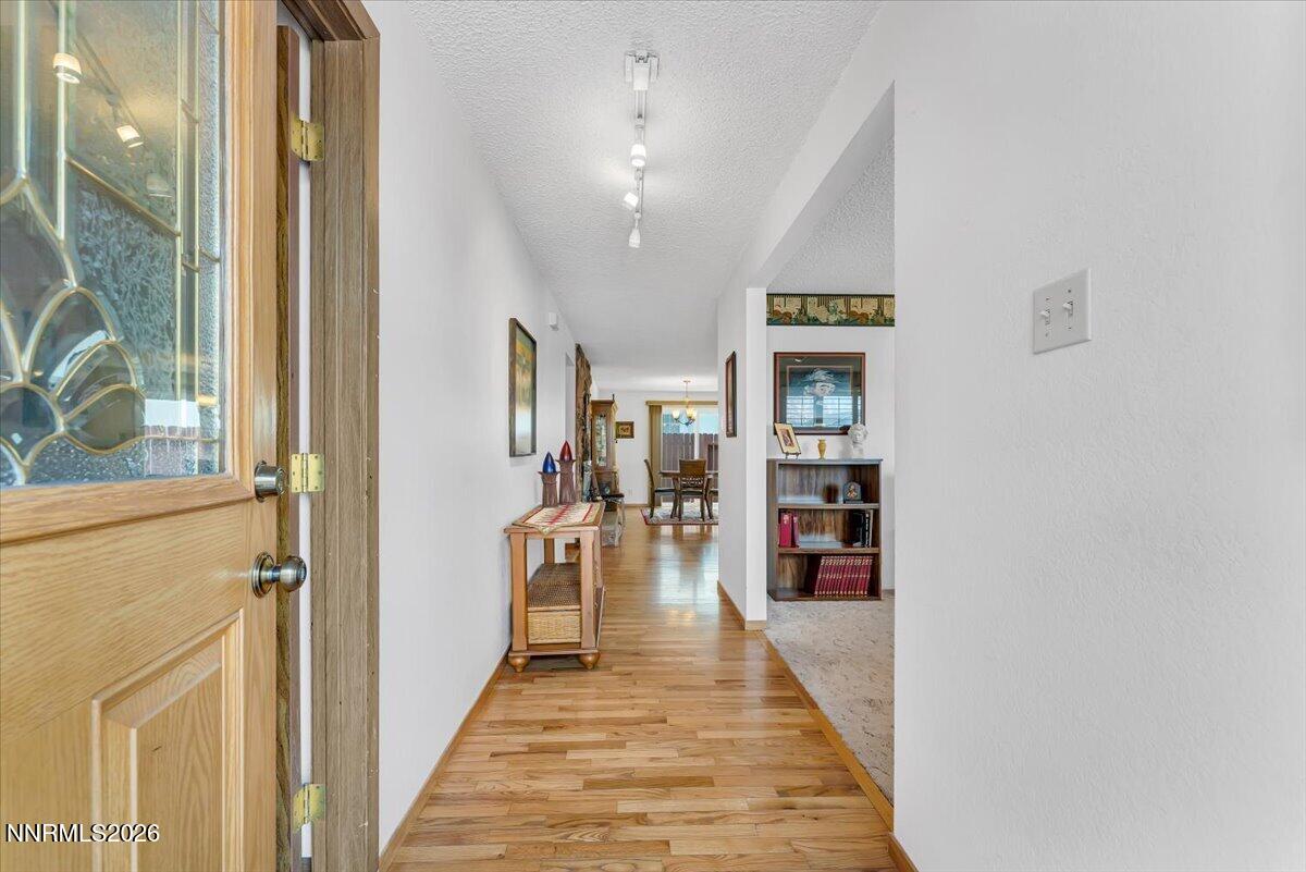 729 Palmwood Drive Property Photo 2