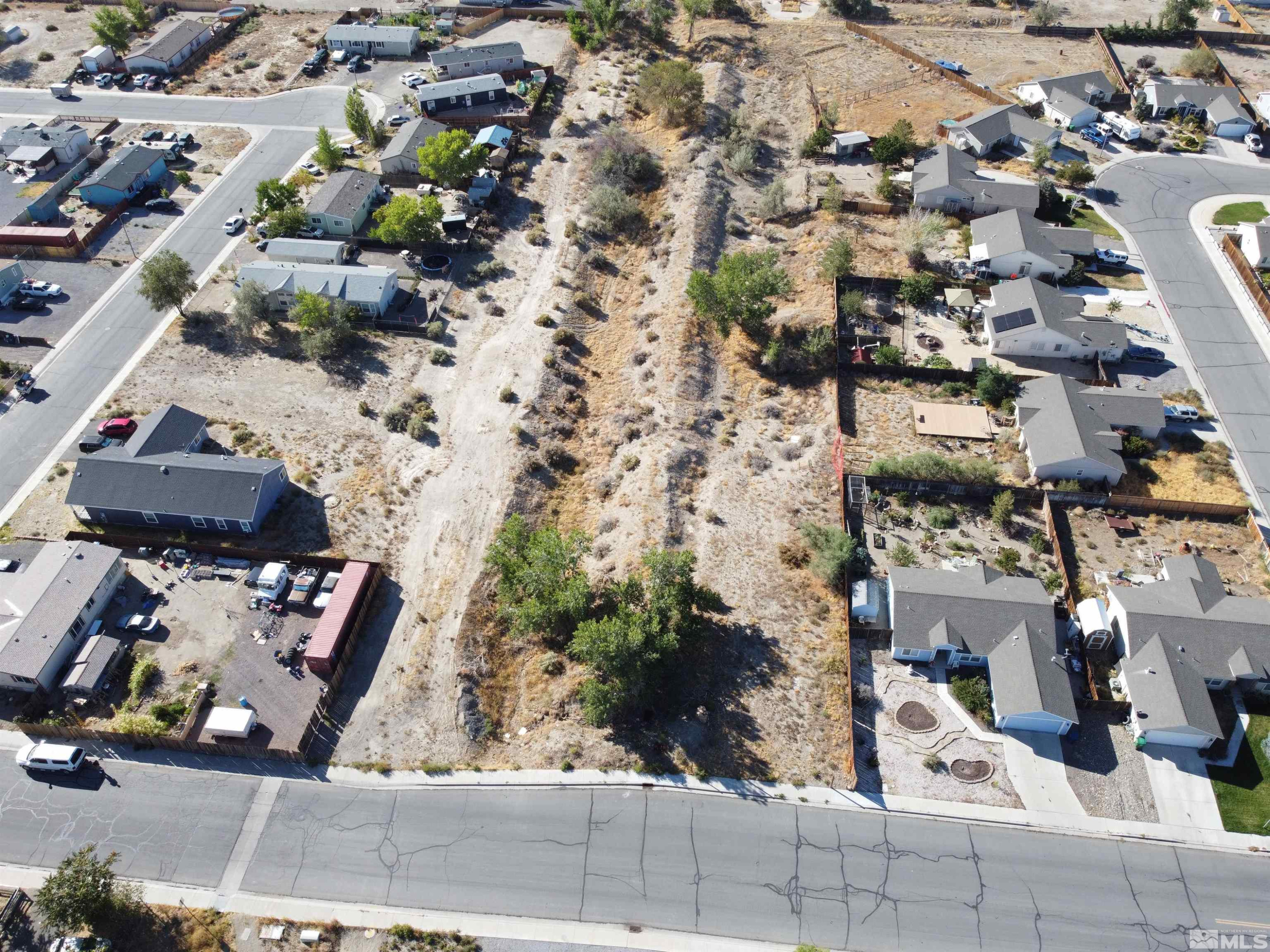 698 Jenny's Lane Property Photo 10