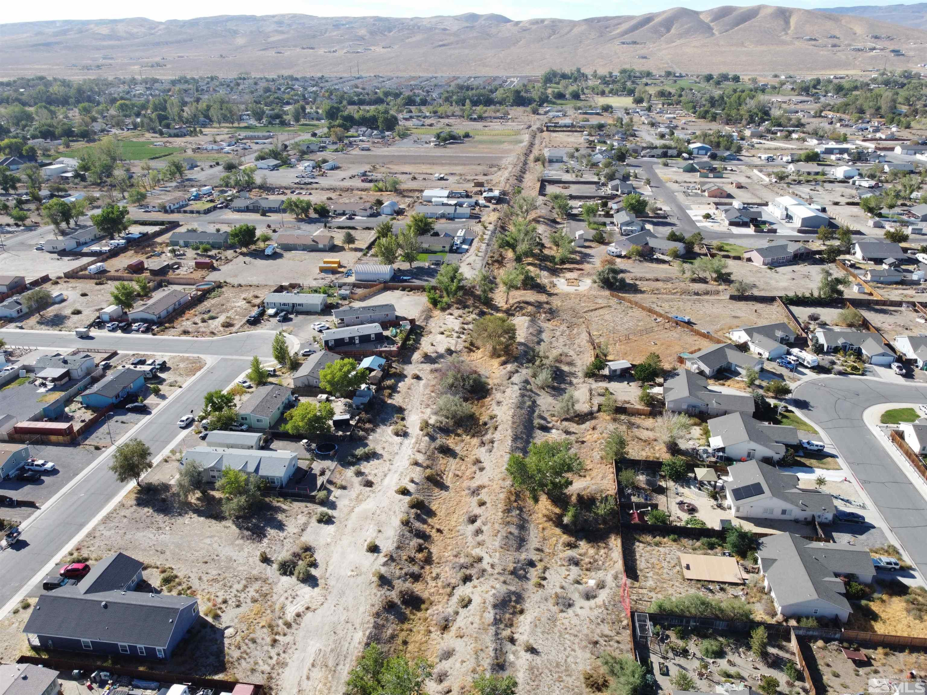 698 Jenny's Lane Property Photo 11