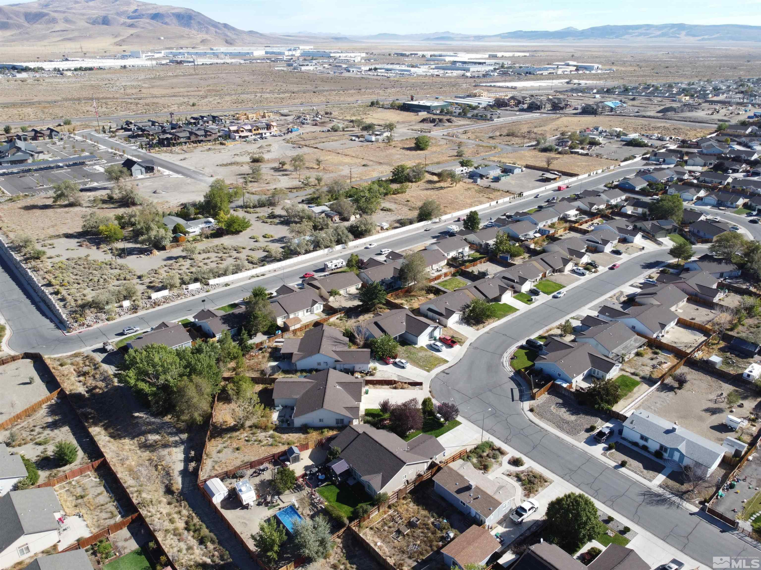 698 Jenny's Lane Property Photo 15
