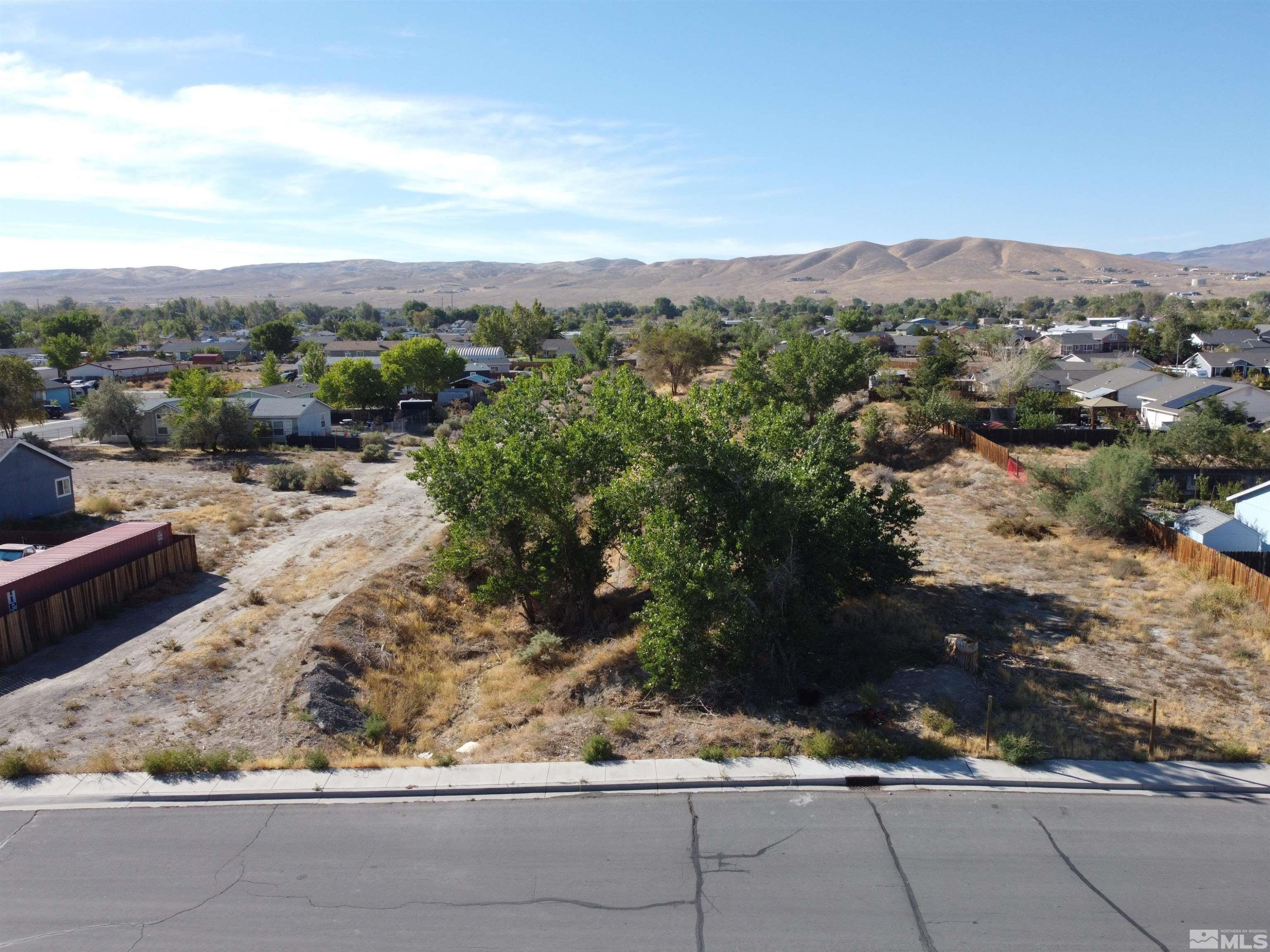 698 Jenny's Lane Property Photo 23