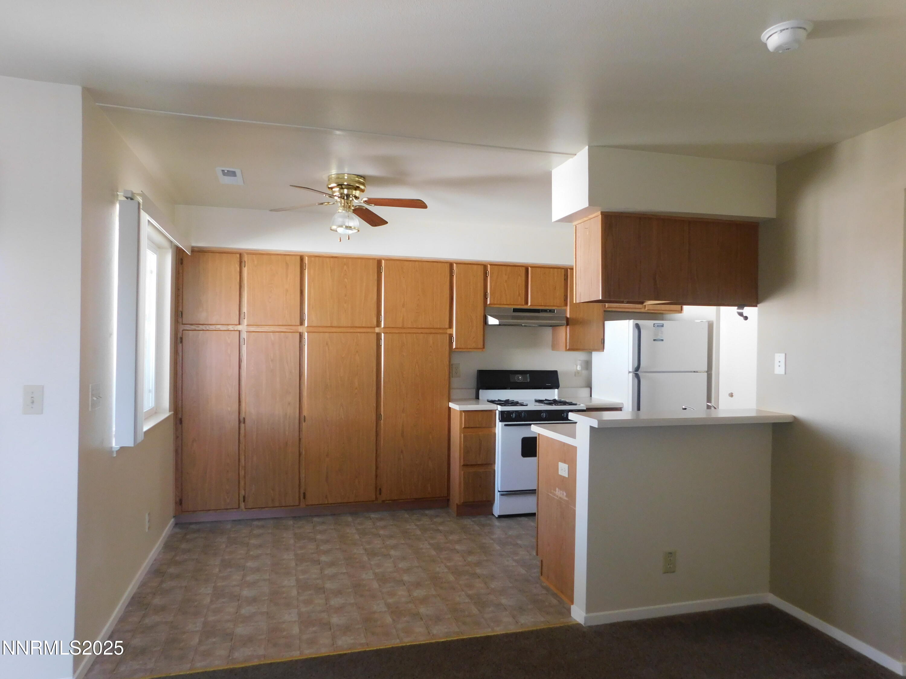 240 Serpa Place Property Photo 4