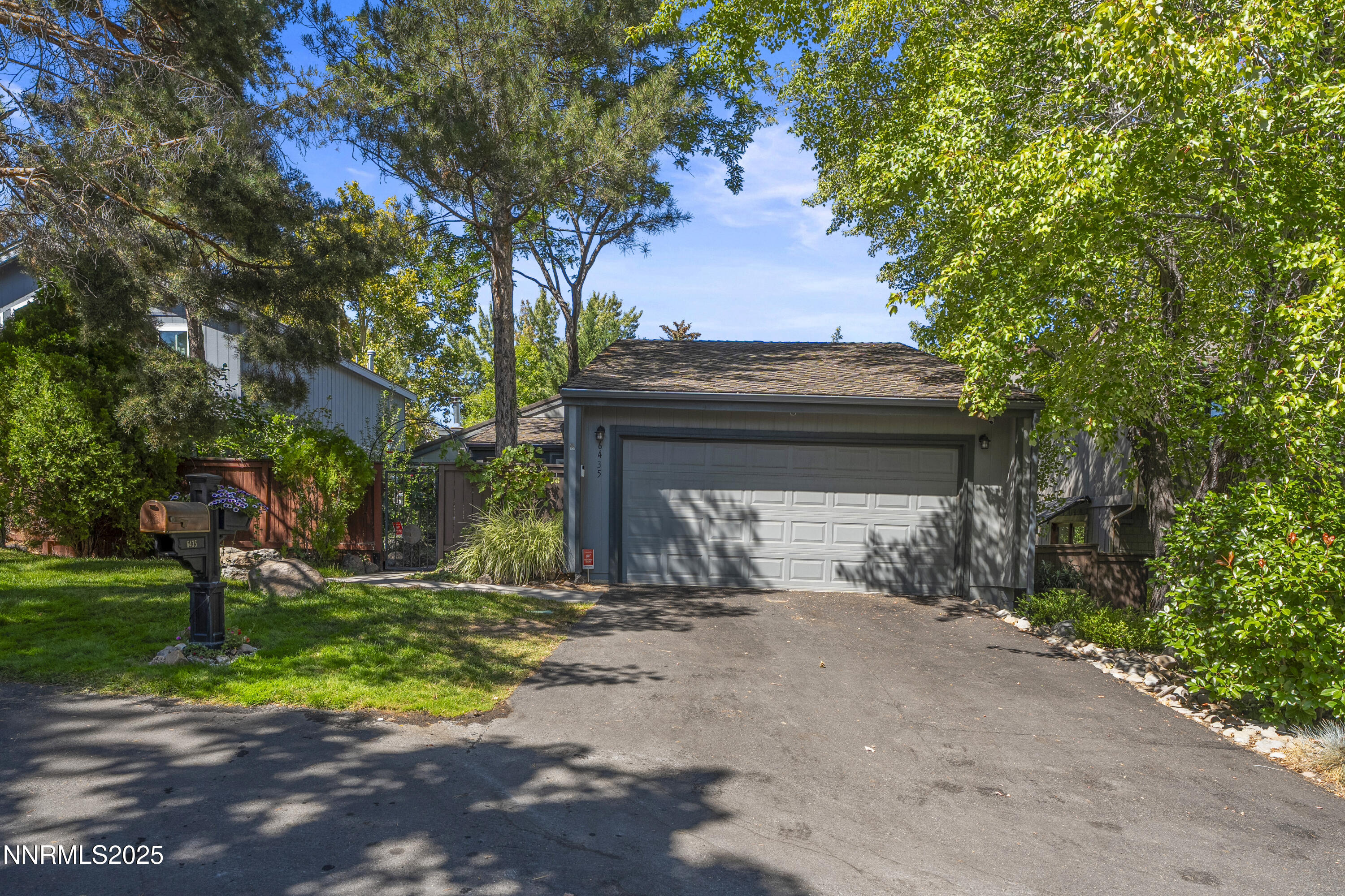 6435 Meadow Valley Lane Property Photo 33