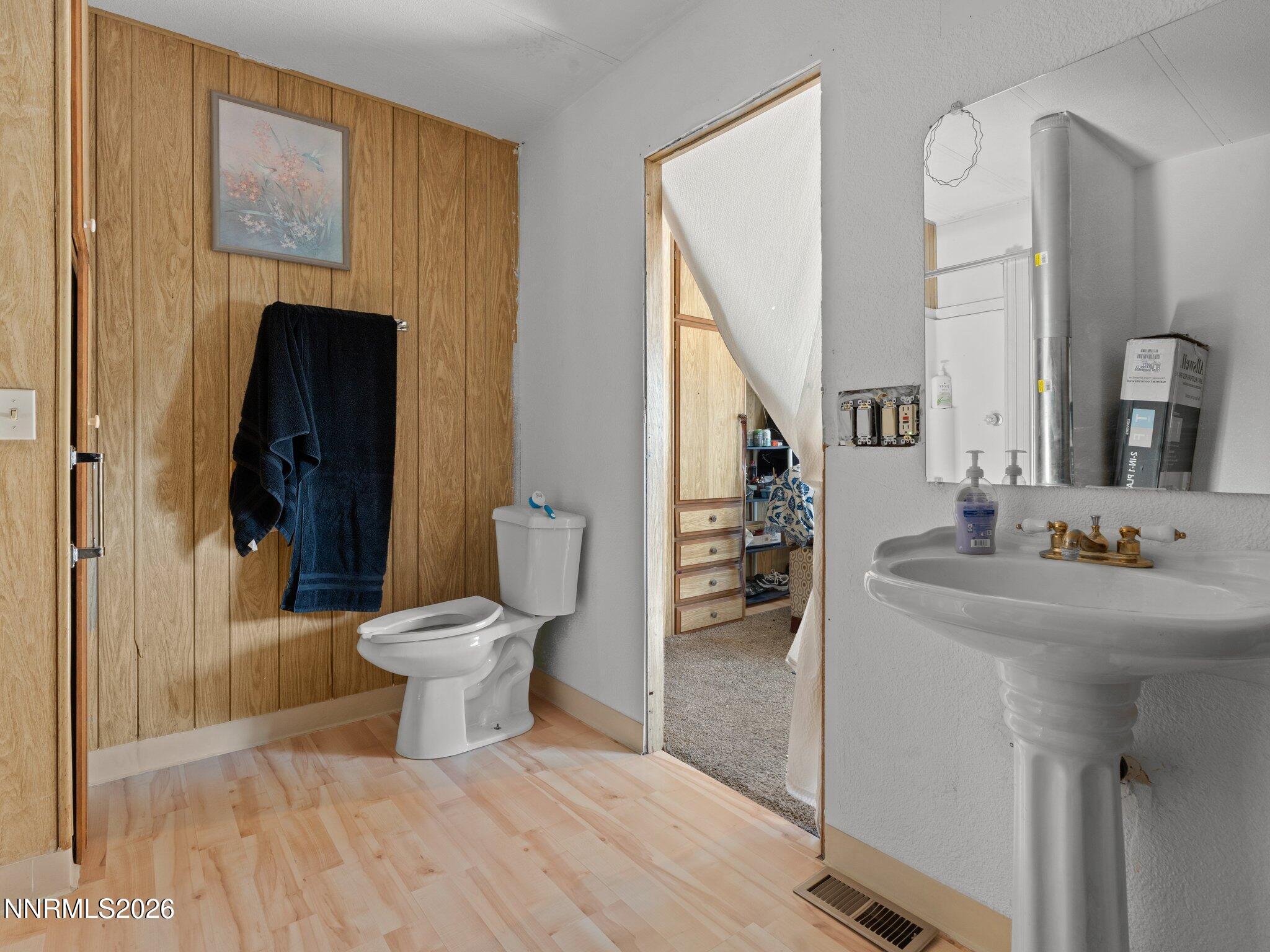 7 Esther Circle Property Photo 11