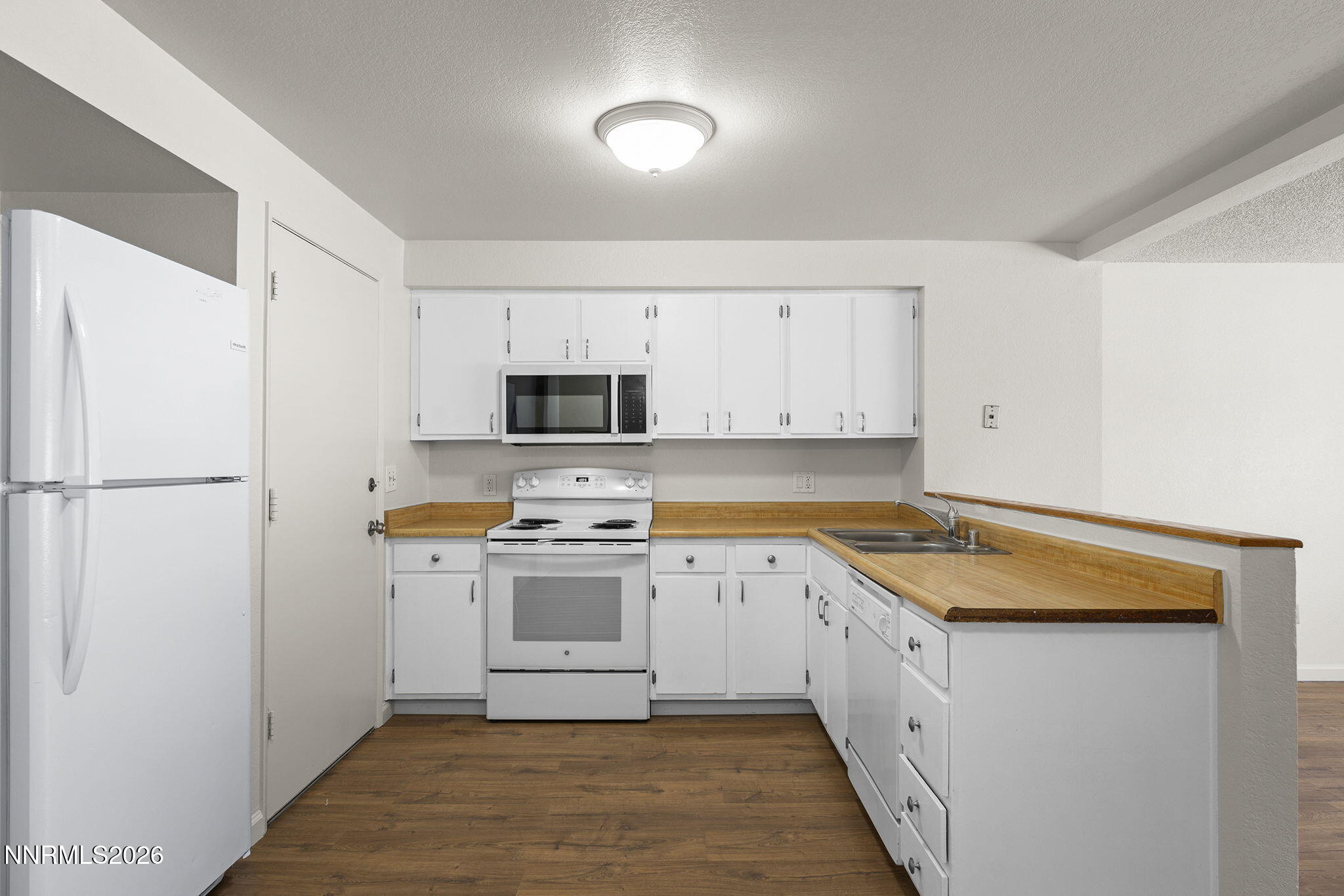 401 Allouette Way 02 Property Photo 13