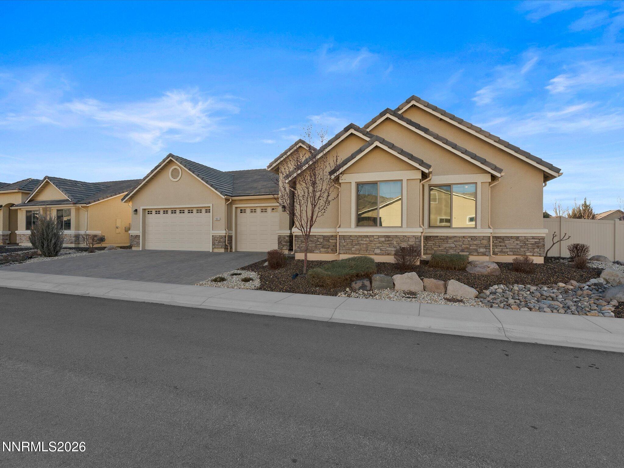 9803 Ash Meadow Drive Property Photo 2