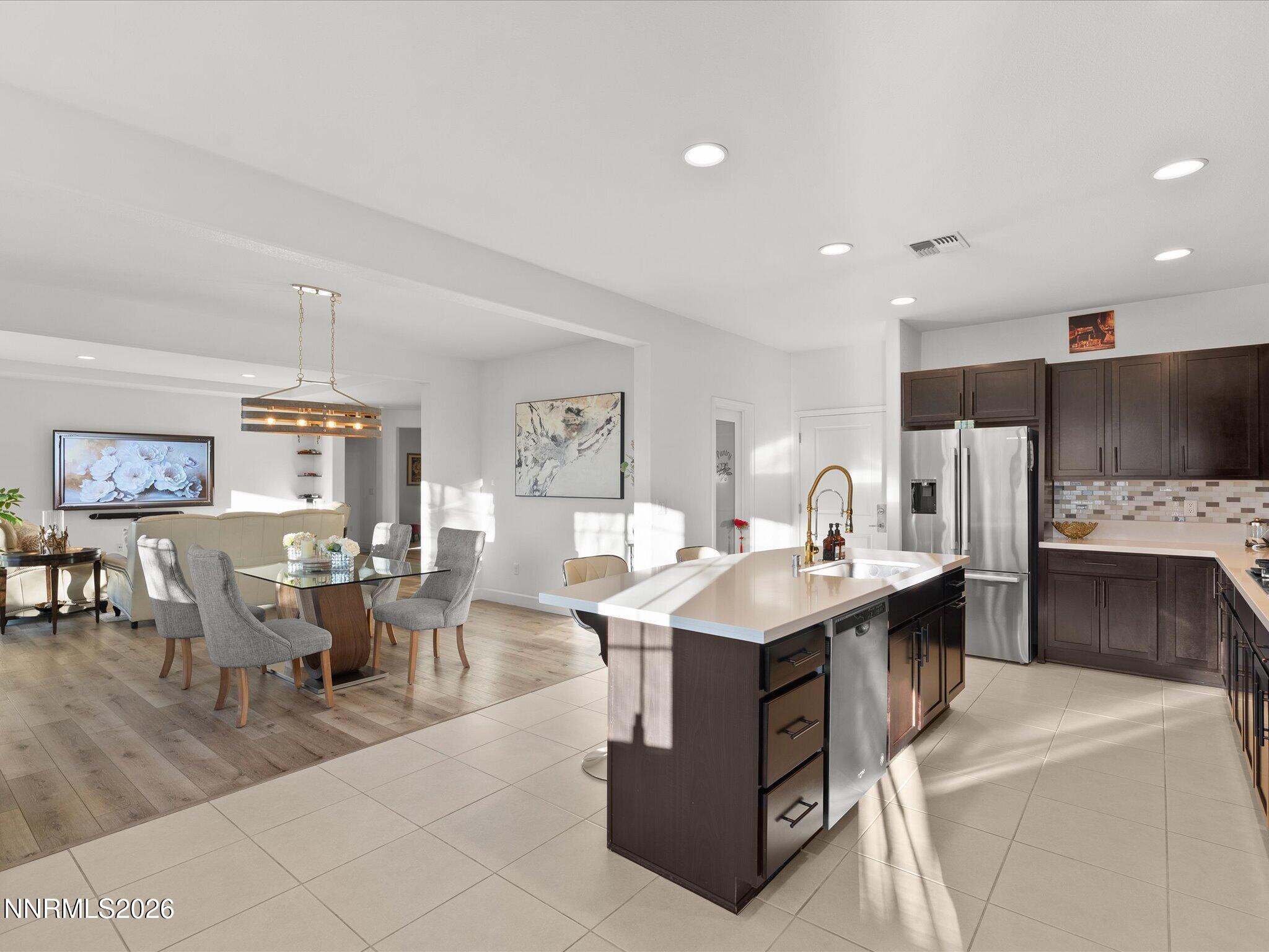 9803 Ash Meadow Drive Property Photo 15