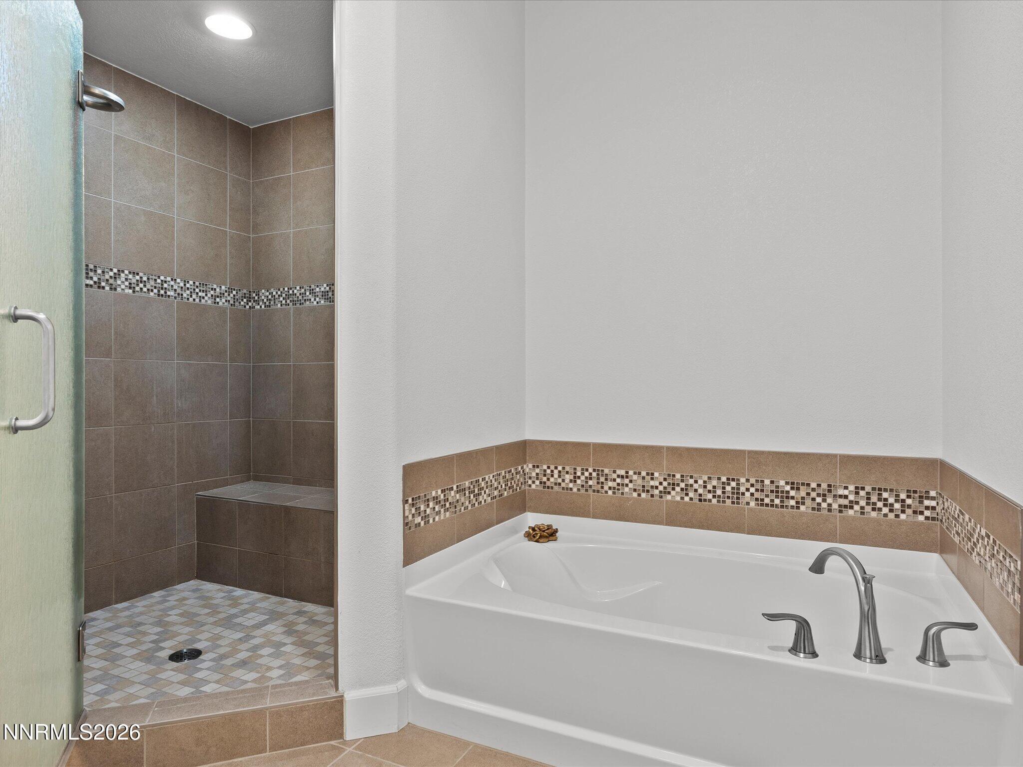 9803 Ash Meadow Drive Property Photo 27