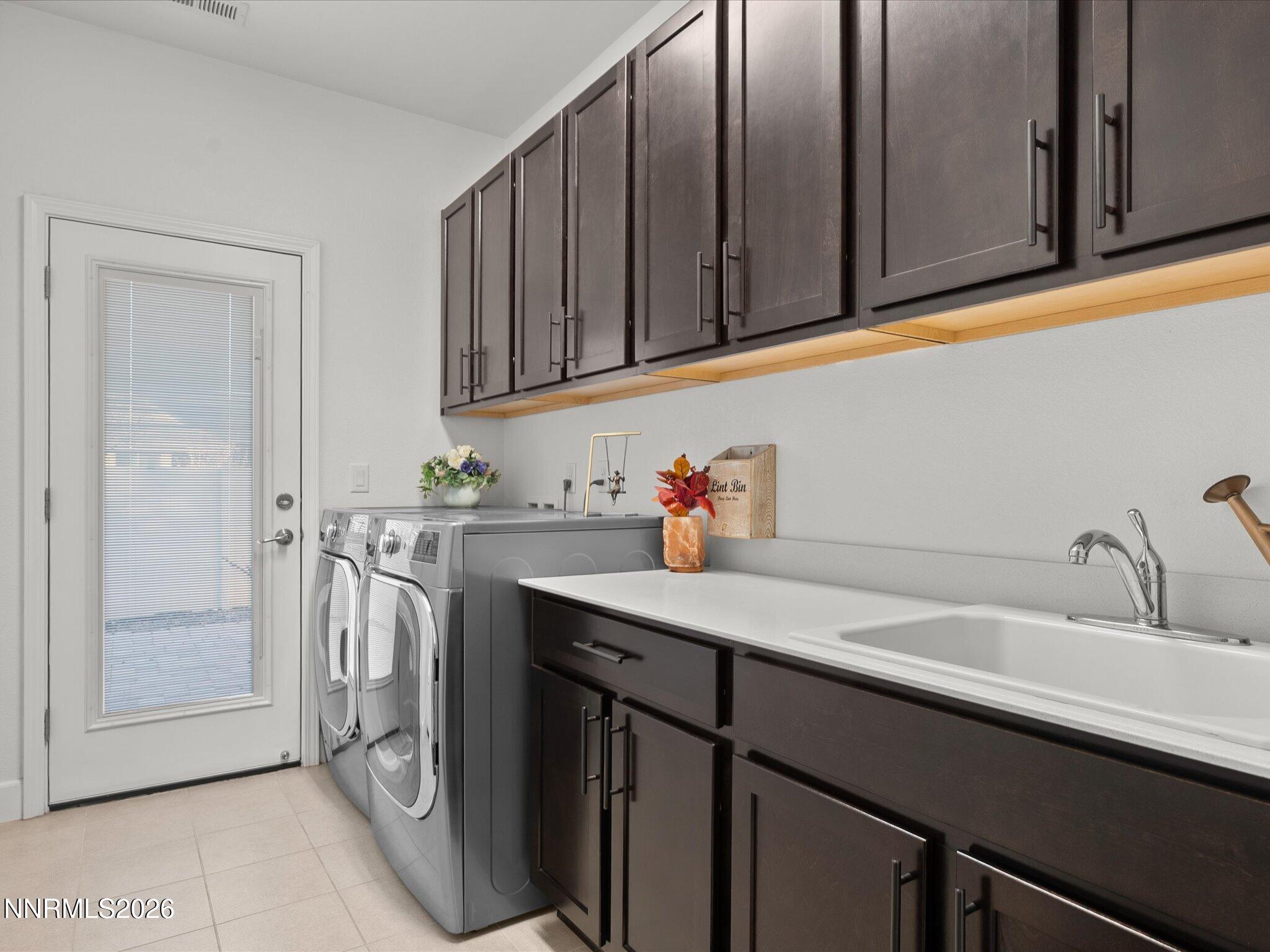 9803 Ash Meadow Drive Property Photo 28