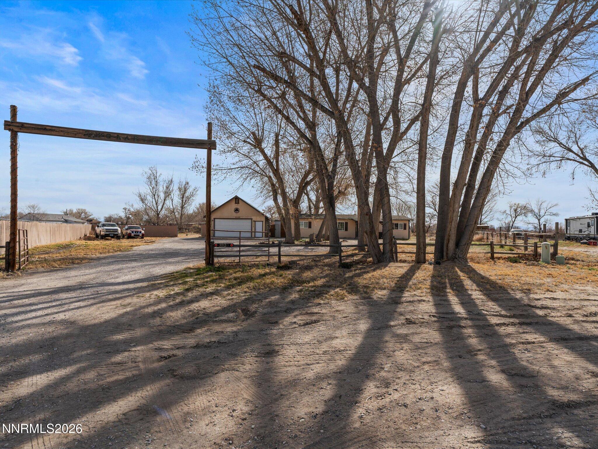 3320 Della Circle Property Photo 2