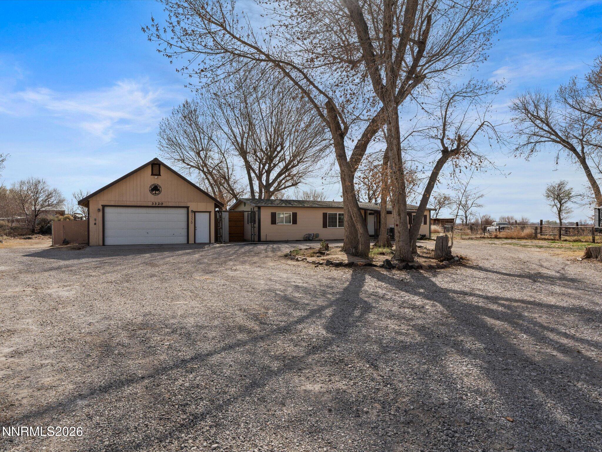 3320 Della Circle Property Photo 4