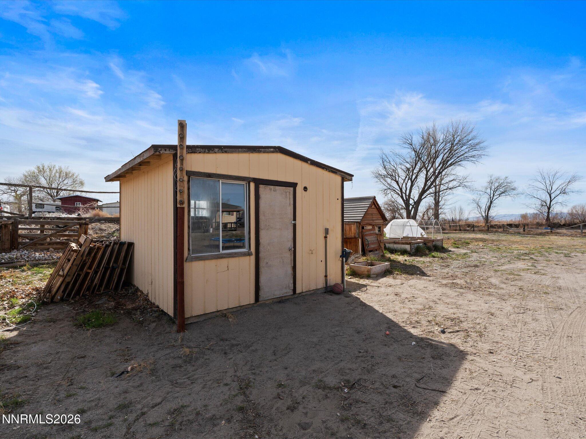 3320 Della Circle Property Photo 26