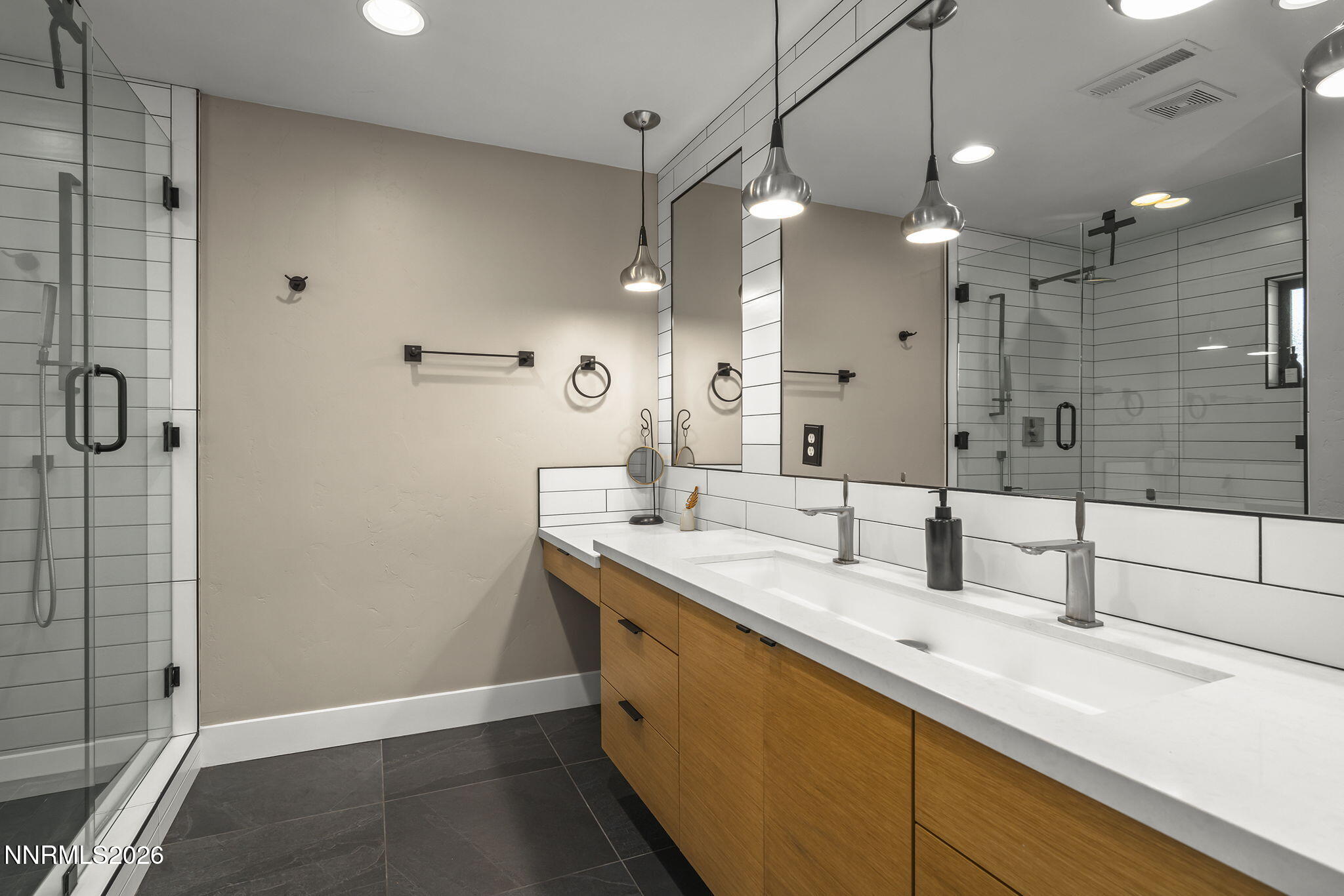 1085 Sharon Way Property Photo 19