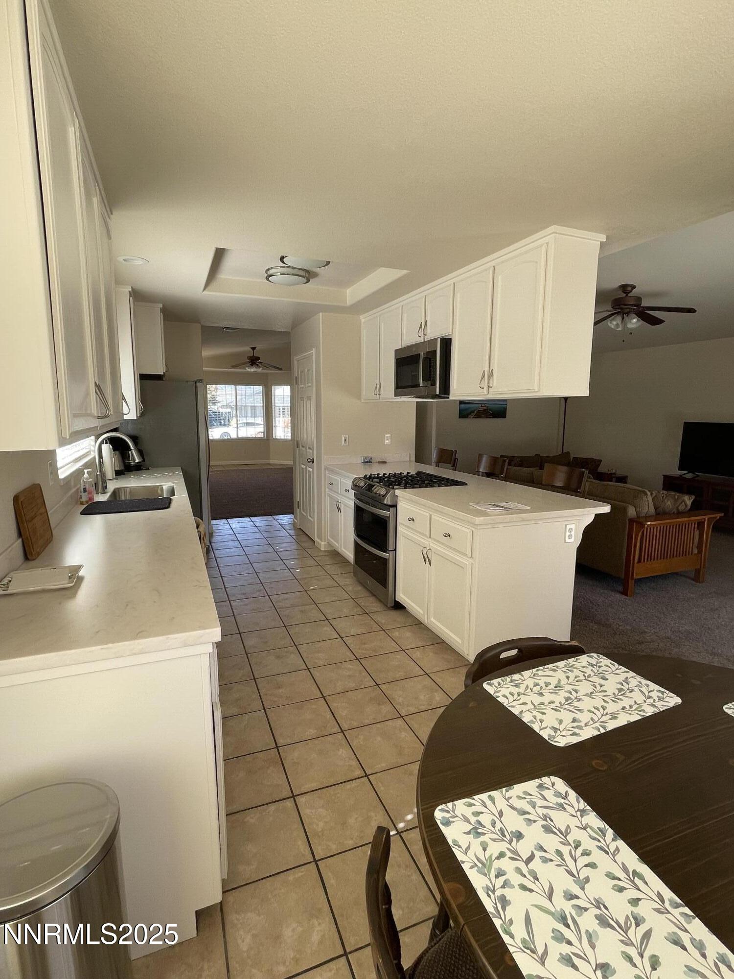 2979 Del Rio Lane Property Photo 3