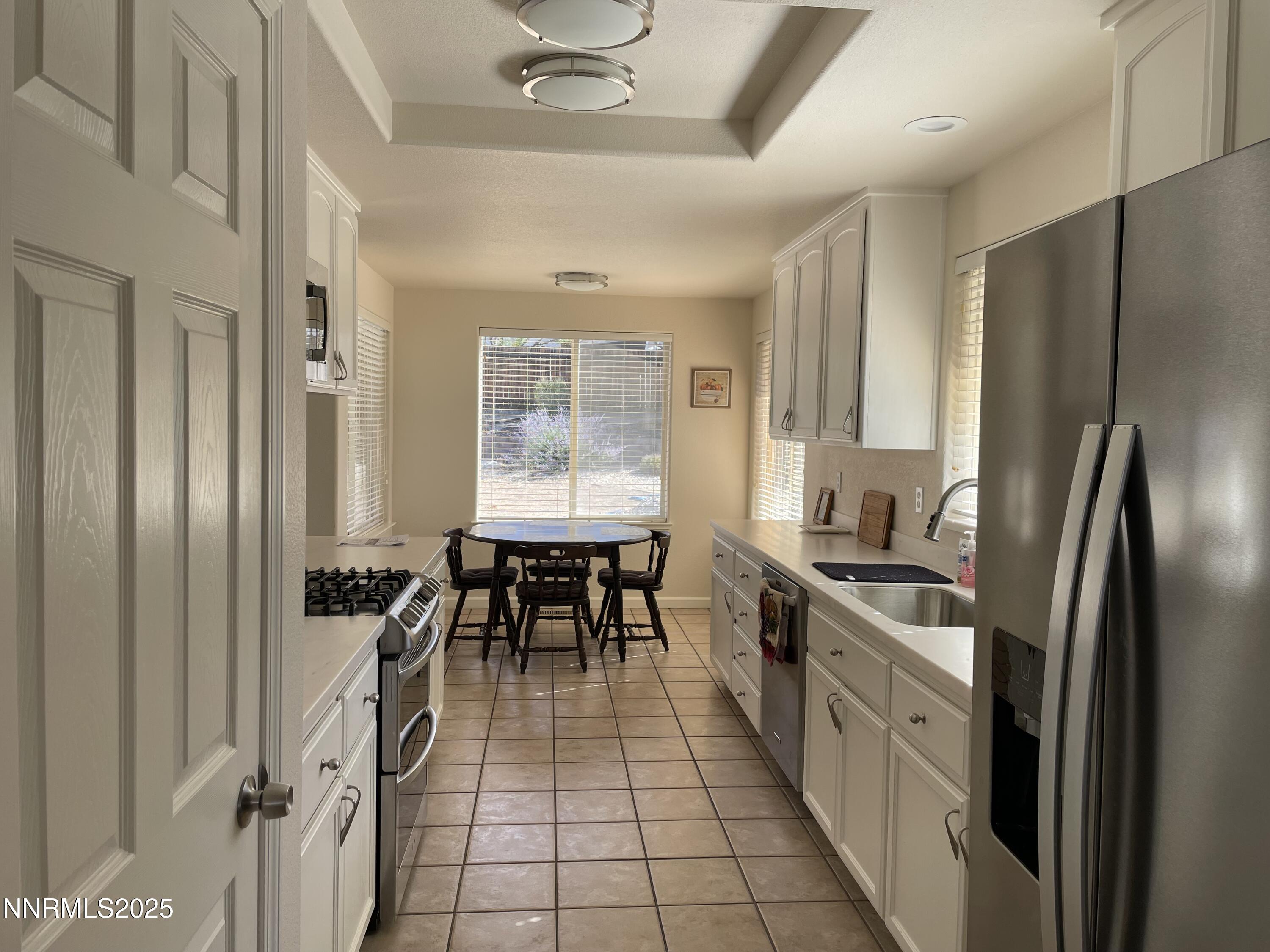 2979 Del Rio Lane Property Photo 4