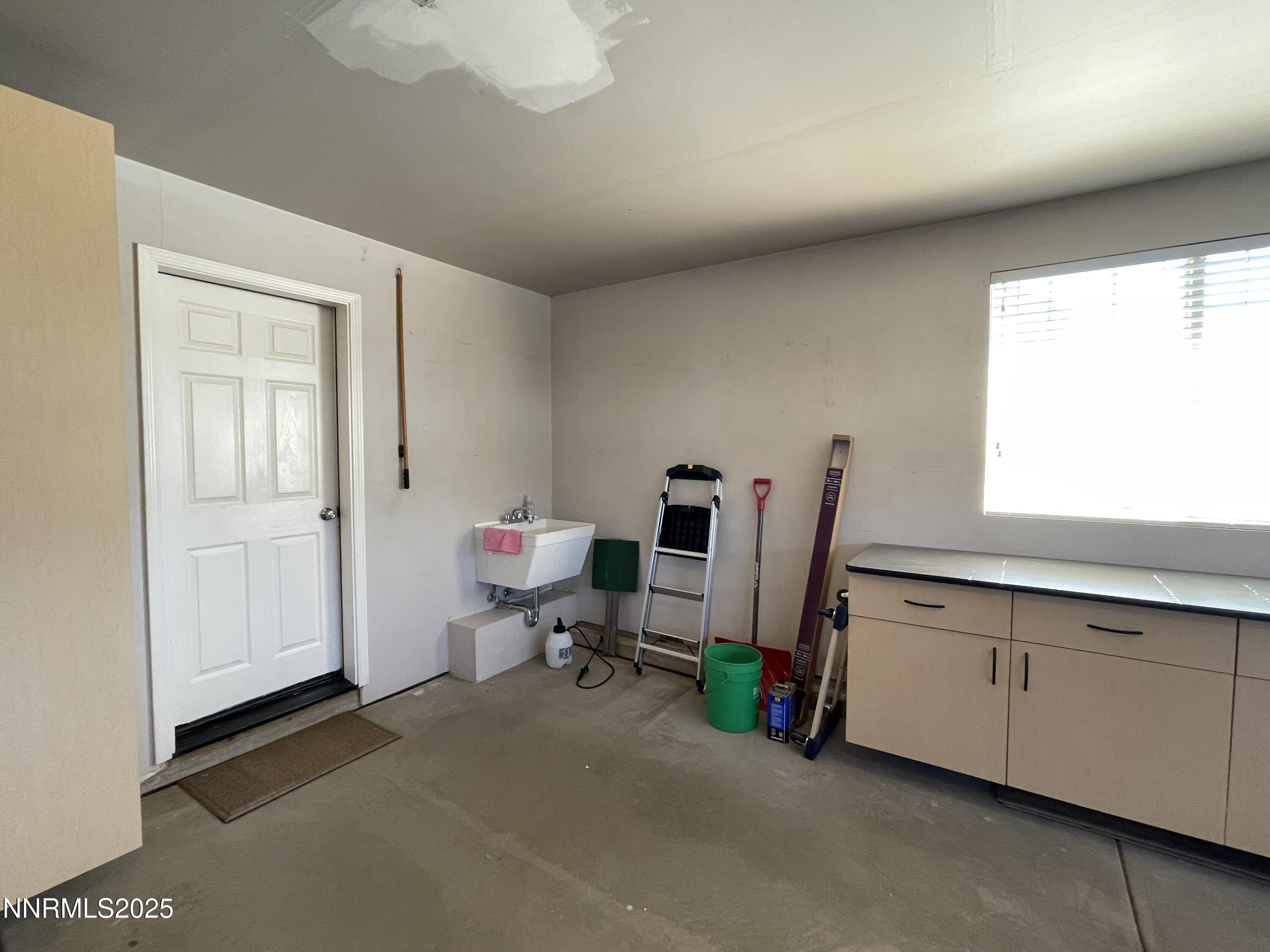 2979 Del Rio Lane Property Photo 25