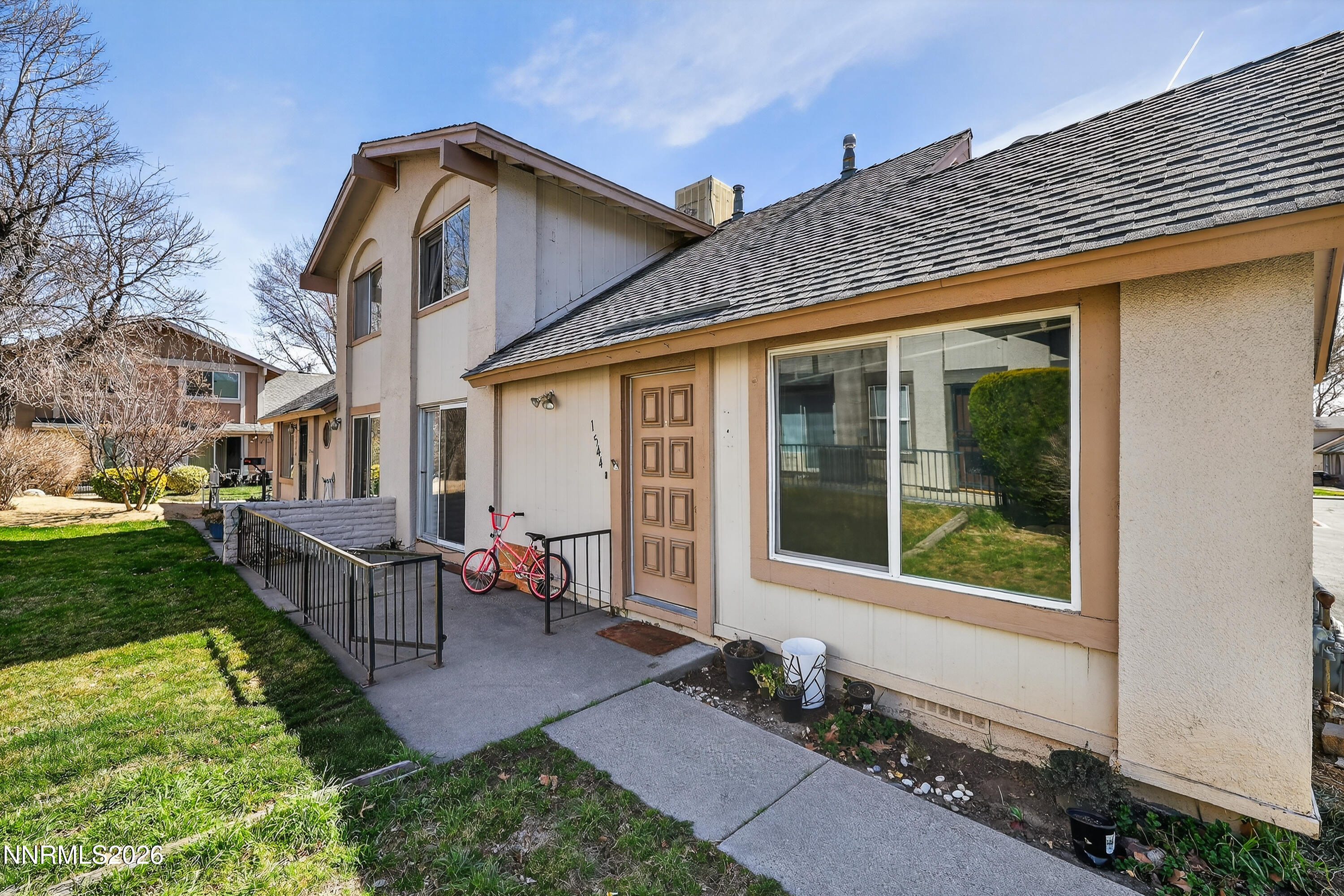 1544 Chester Square Property Photo 1