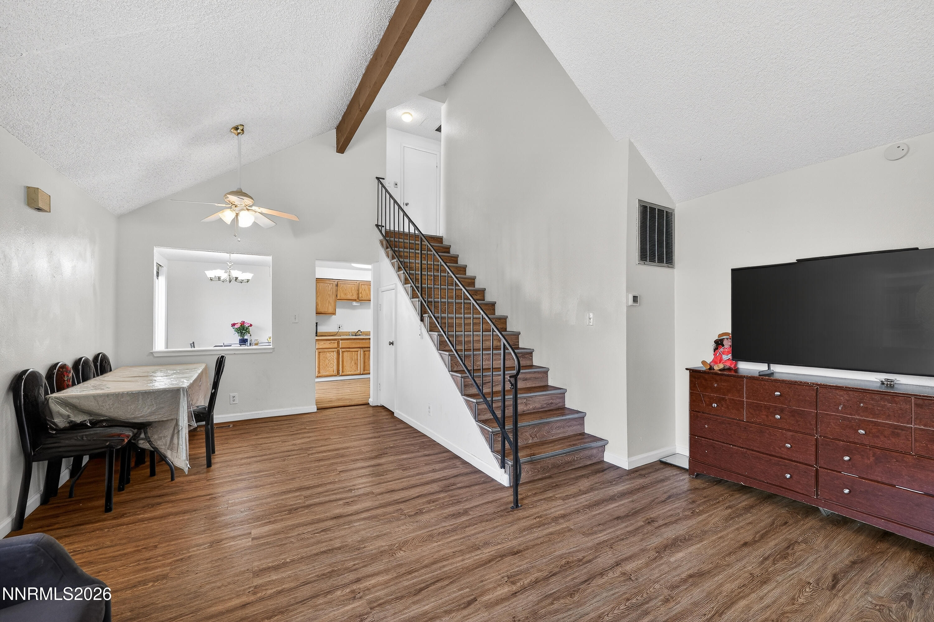 1544 Chester Square Property Photo 11