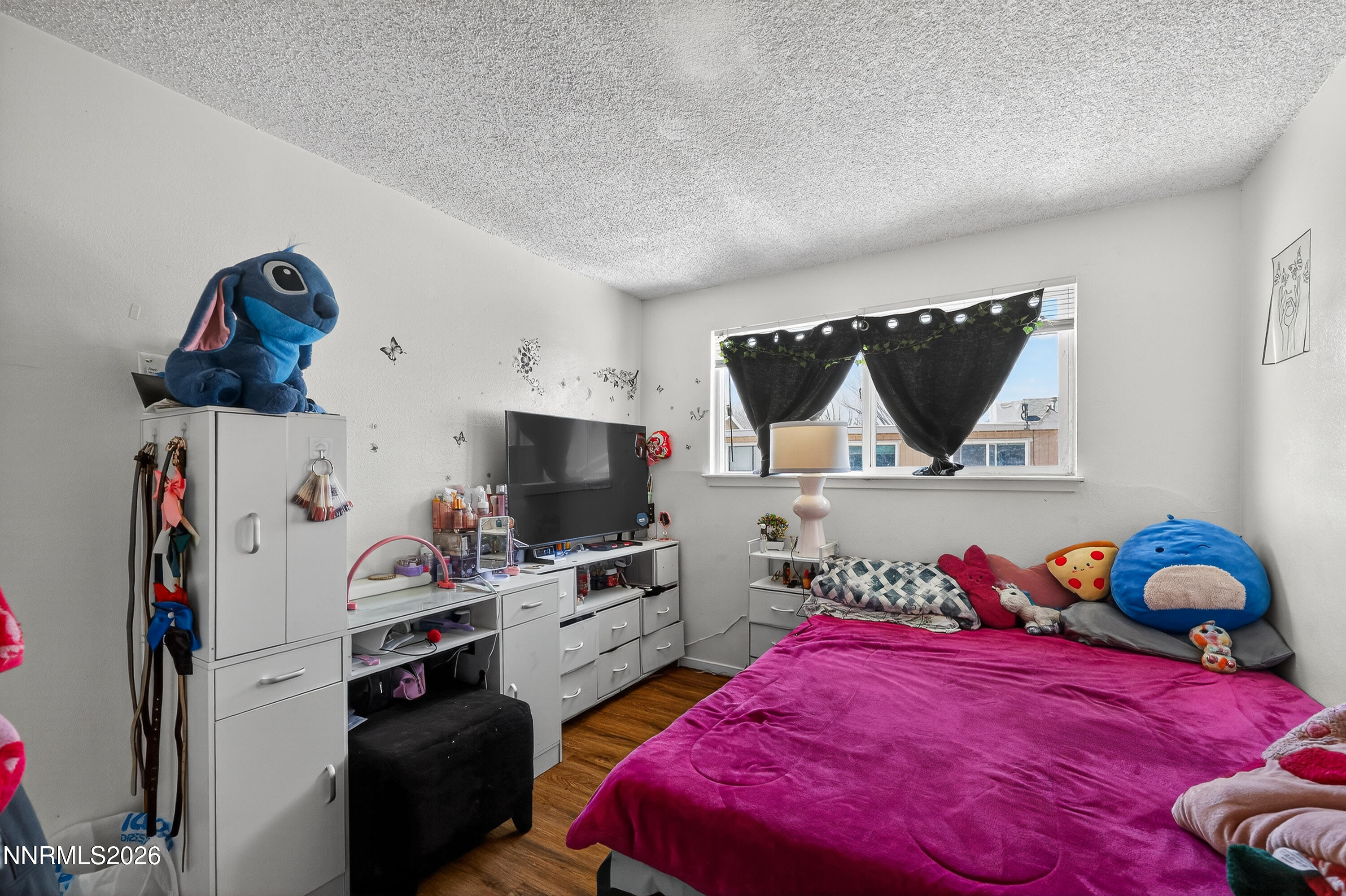 1544 Chester Square Property Photo 14
