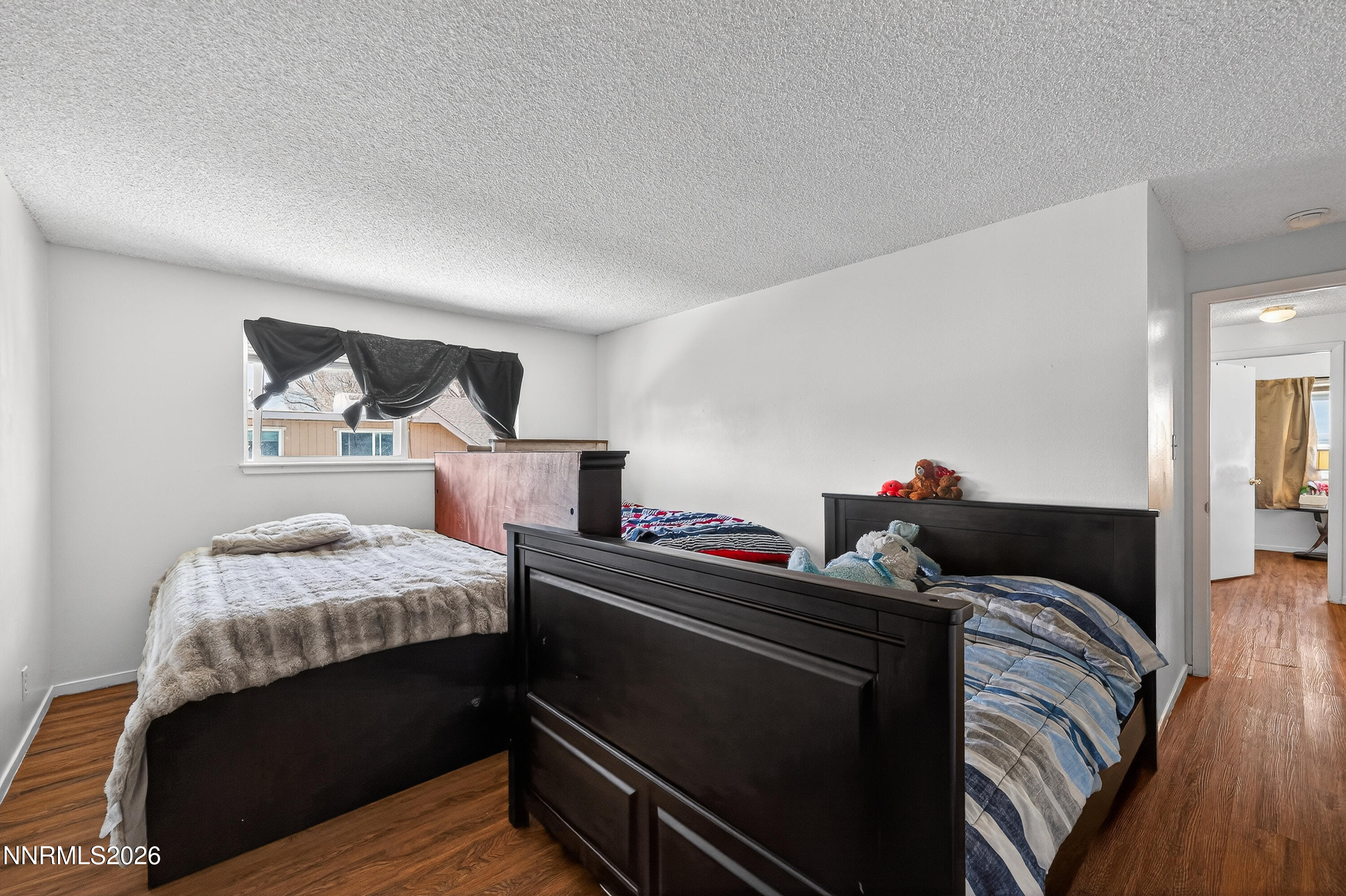 1544 Chester Square Property Photo 17