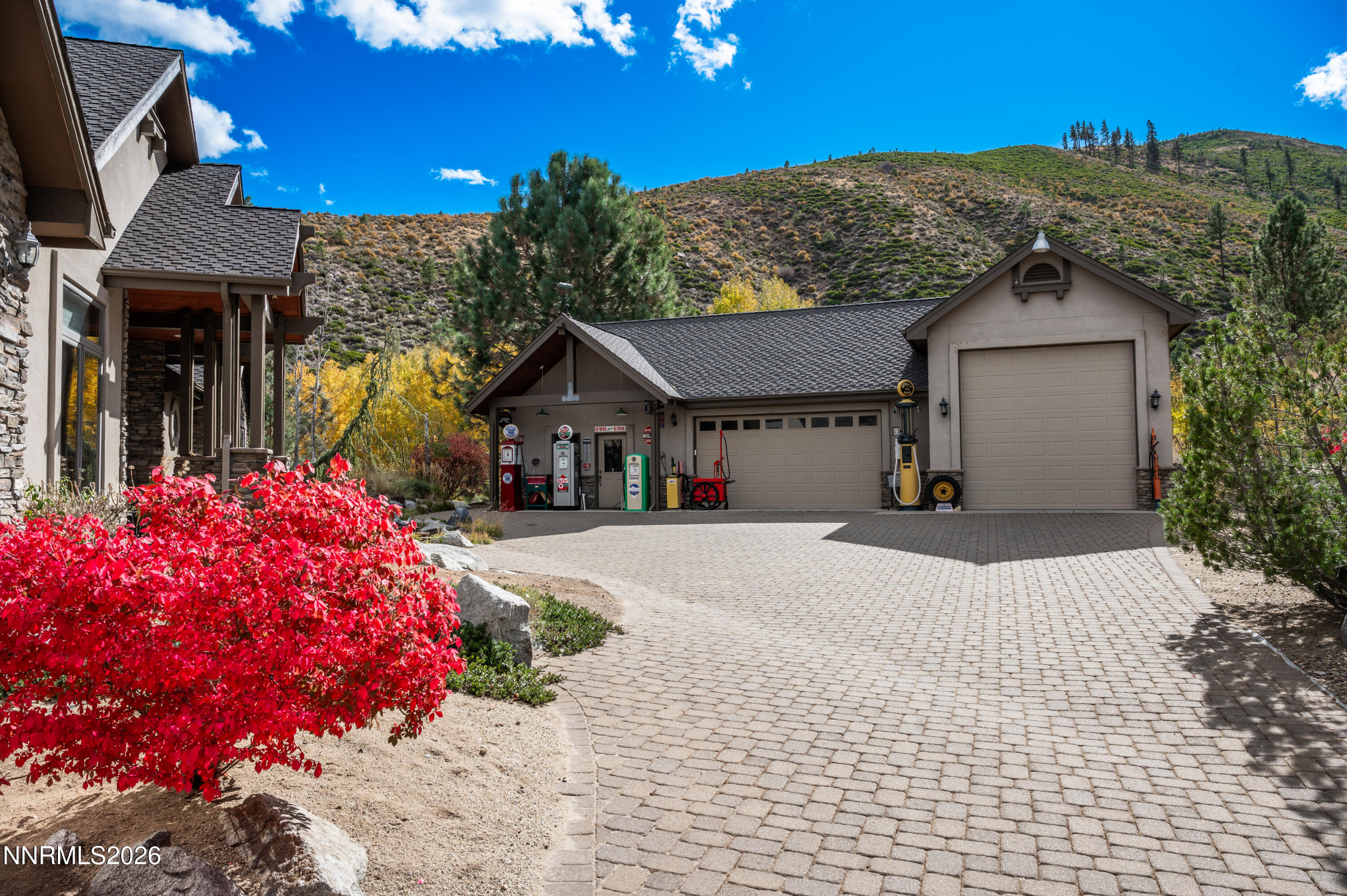 7450 Bryan Canyon Road Property Photo 25