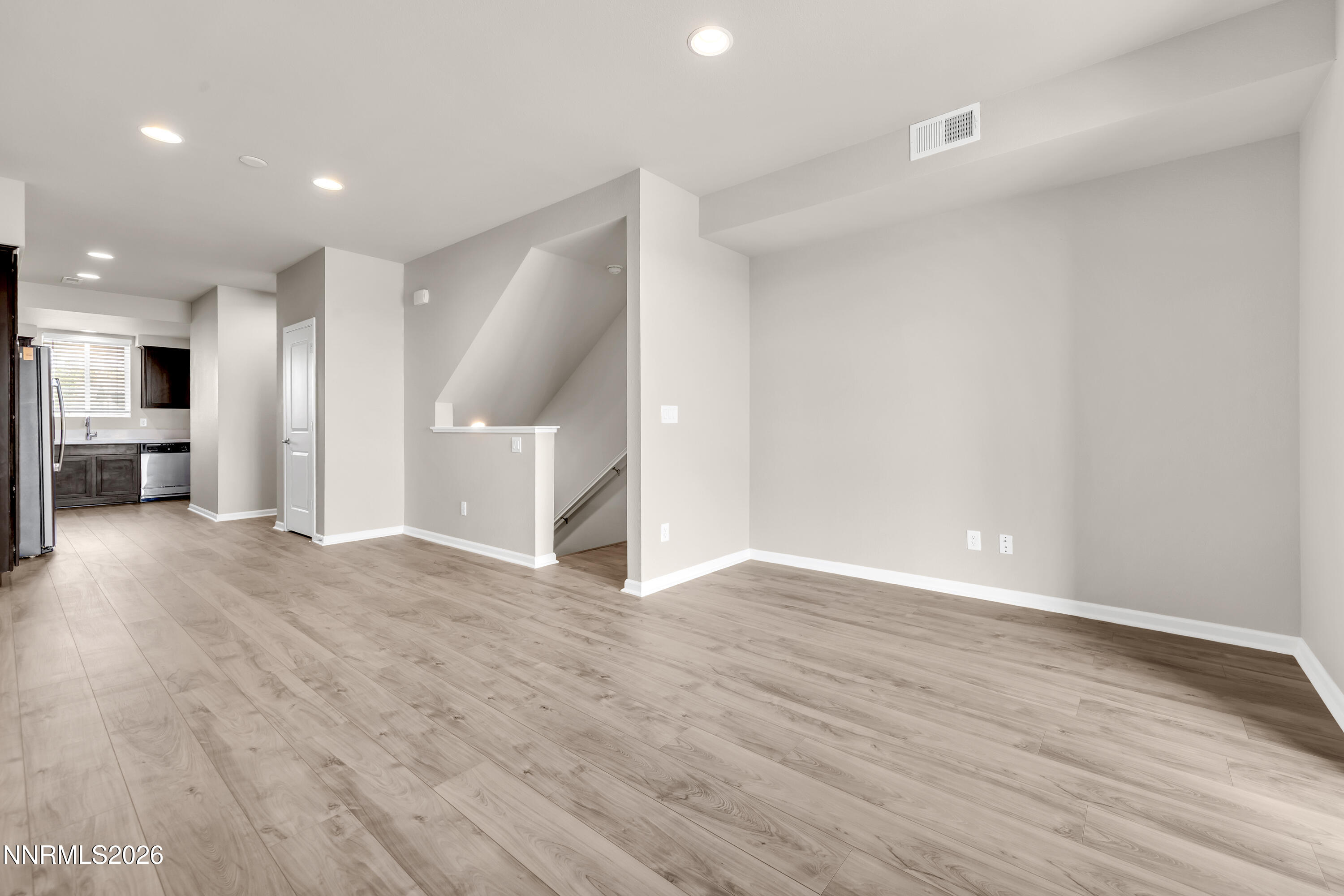 2150 Altamira Drive Property Photo 5