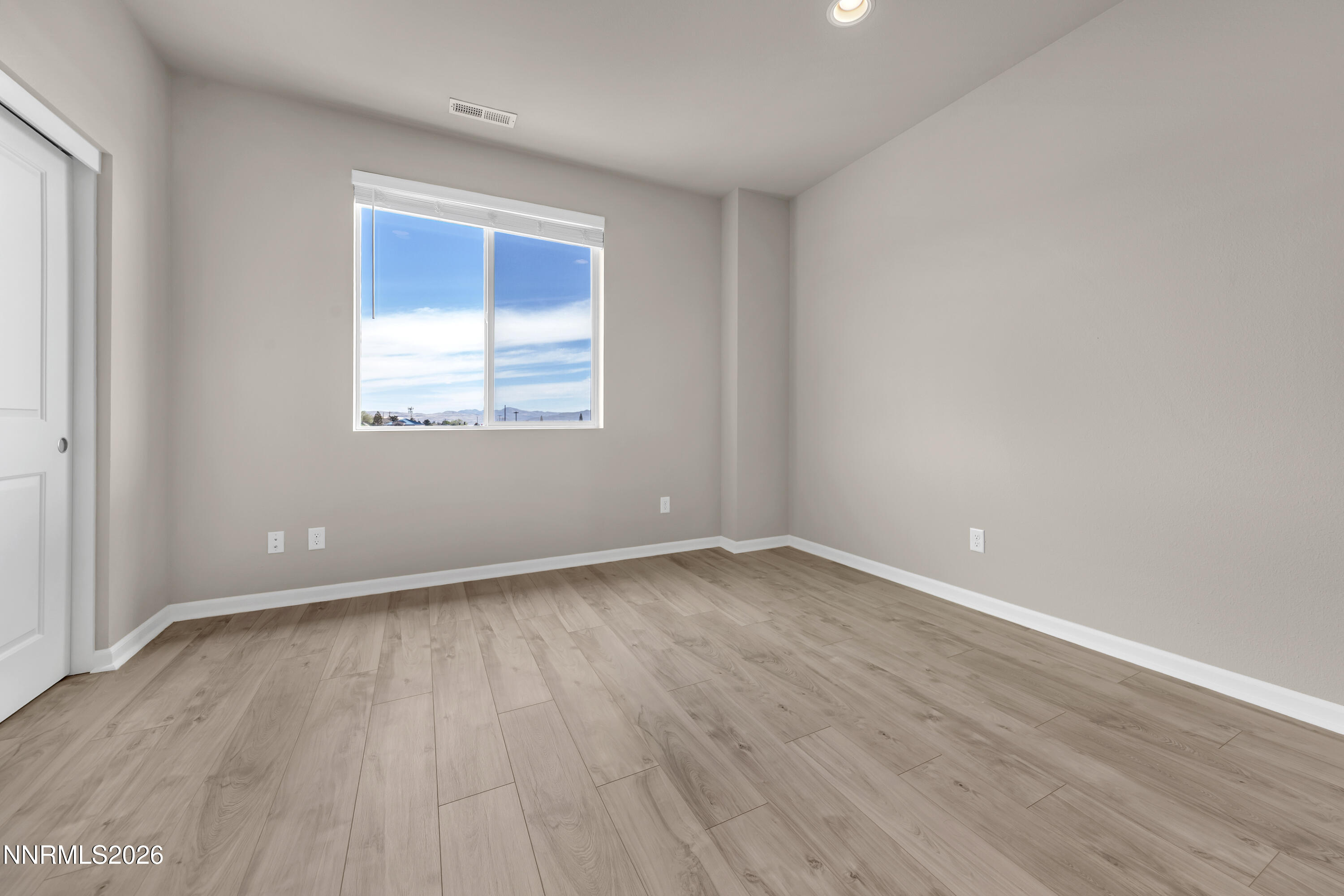 2150 Altamira Drive Property Photo 8