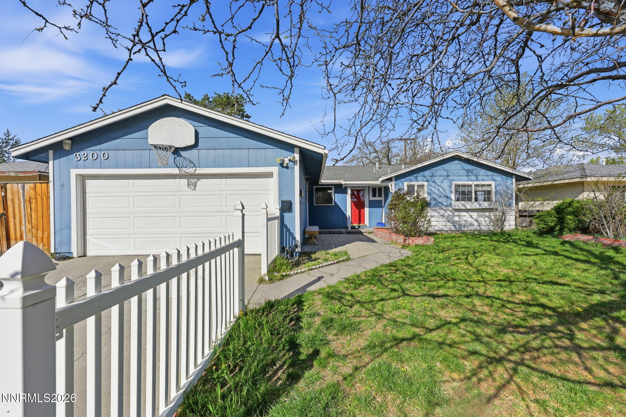 3200 Pine Lane Property Photo 1