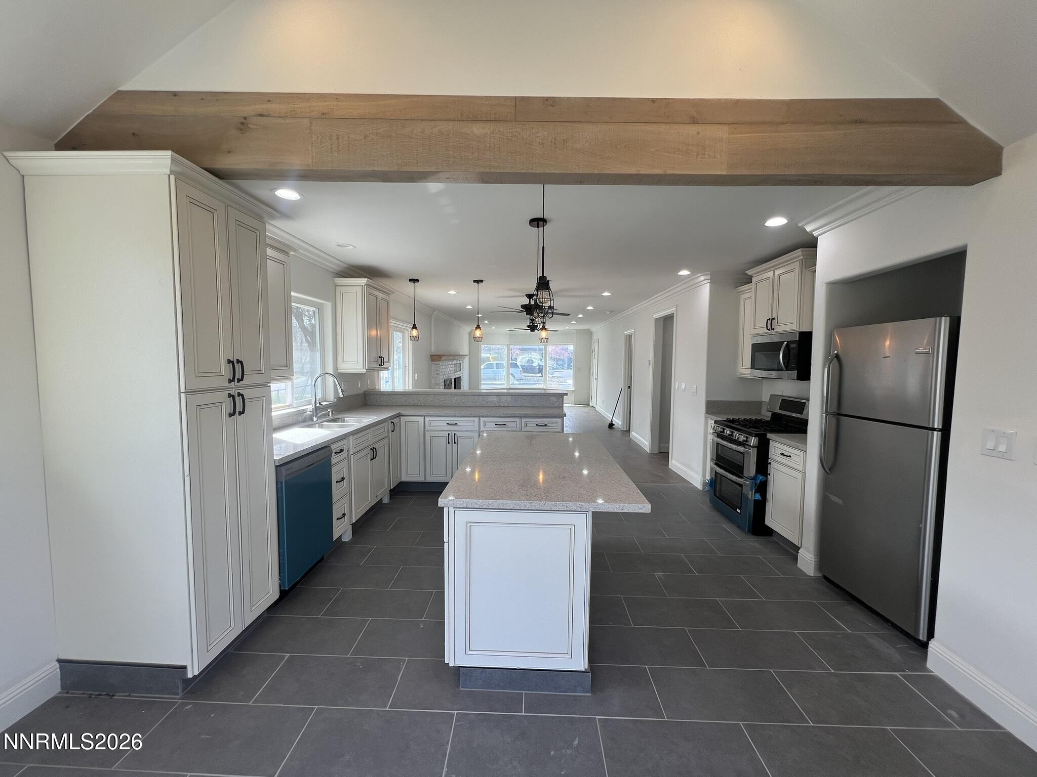 1832 H Street Property Photo 6