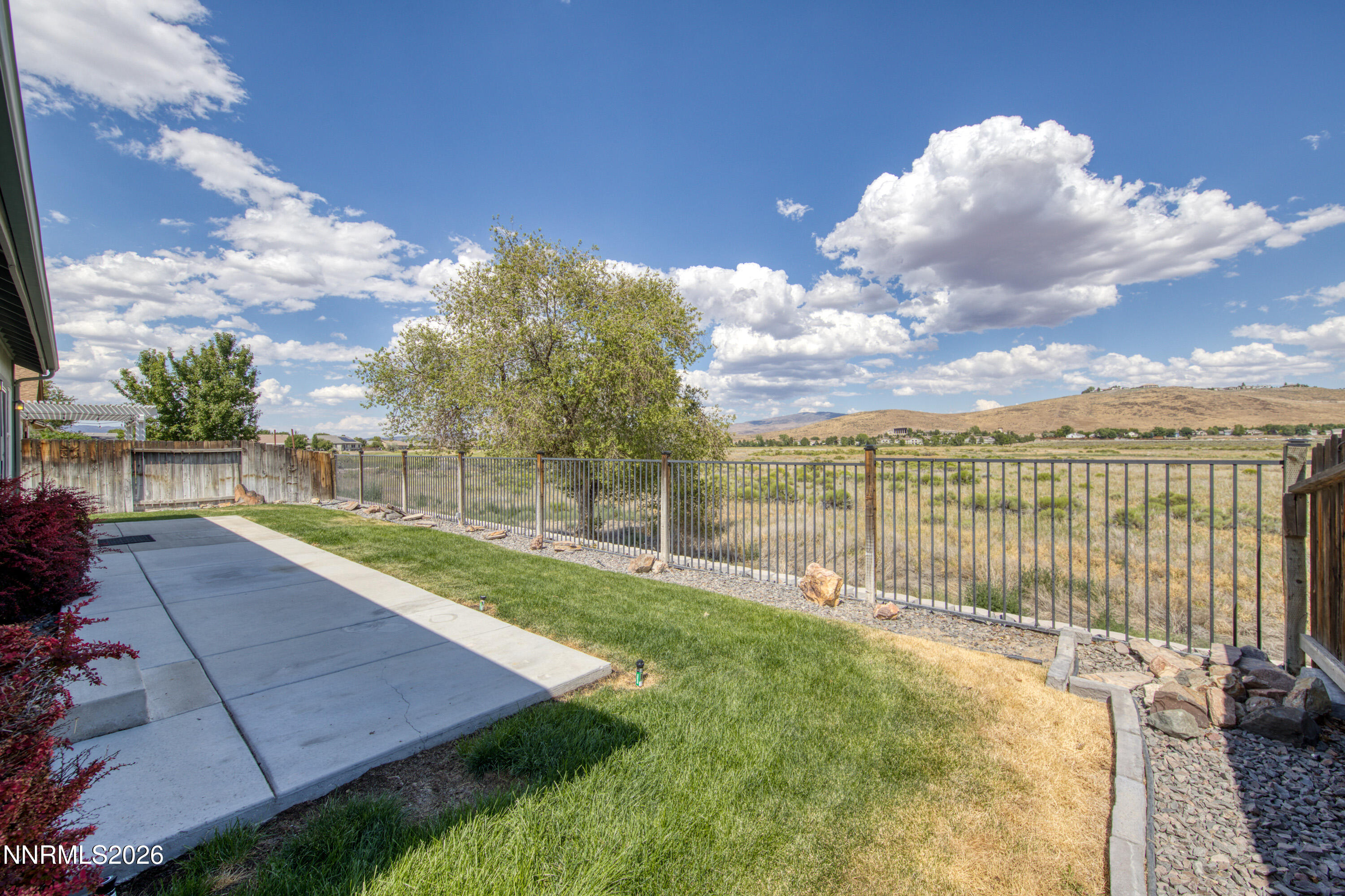 5582 Knoll View Way Property Photo 26