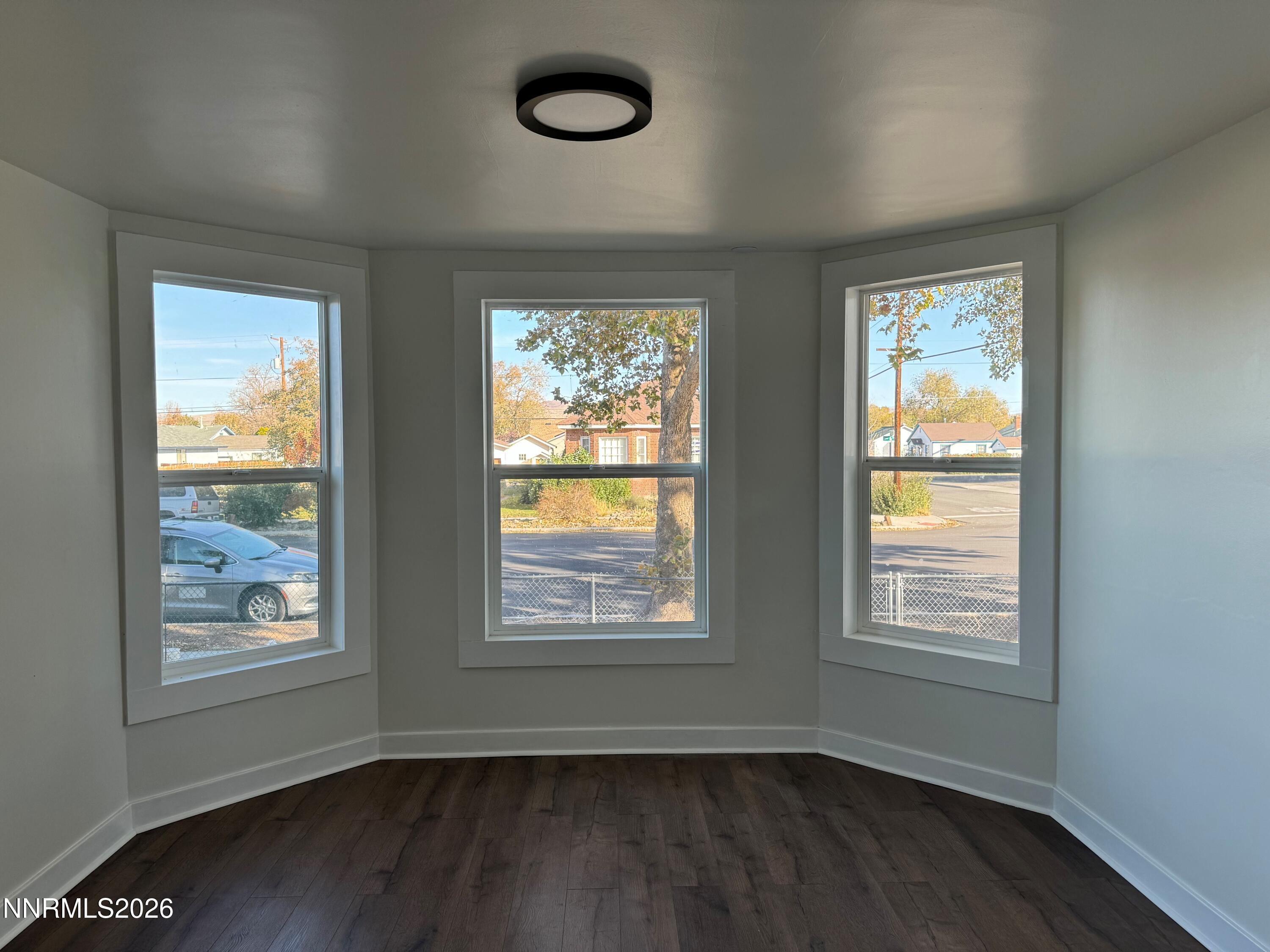 401 6th Street Property Photo 8