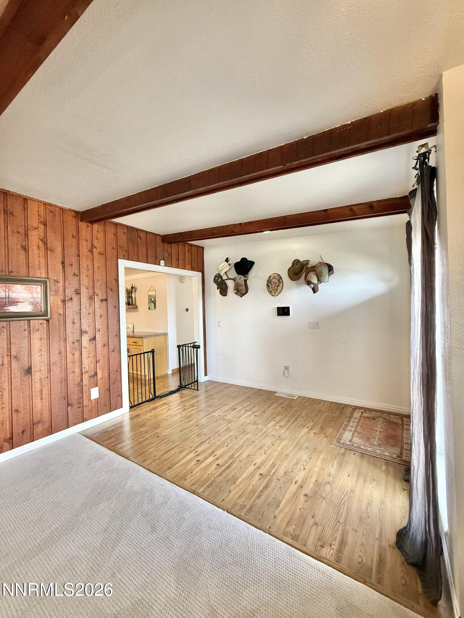 308 E 2nd Street Property Photo 15