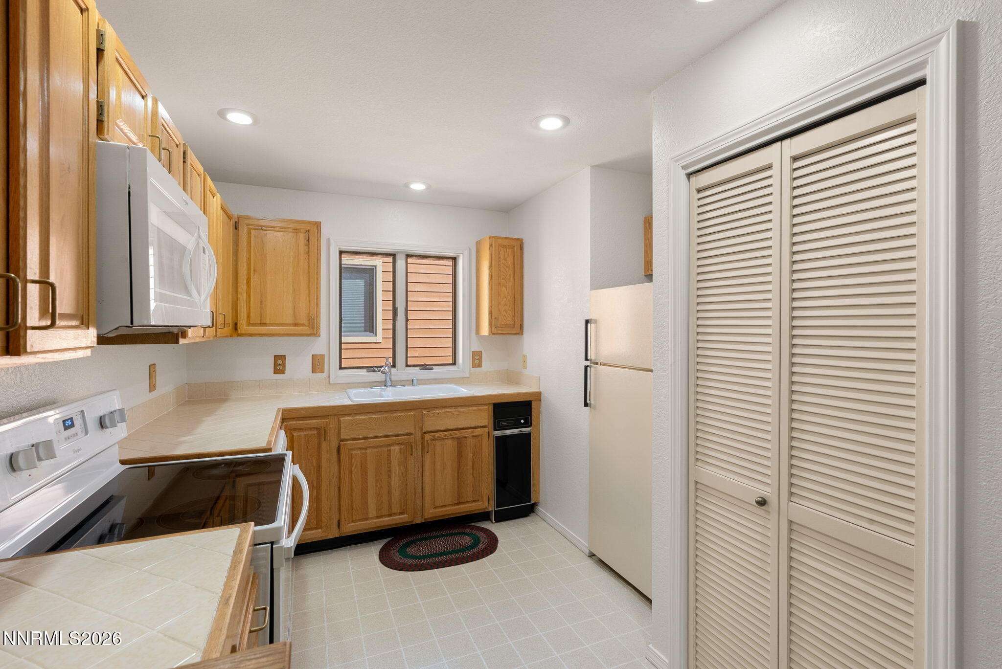 120 Village Boulevard Unit 121 Property Photo 6