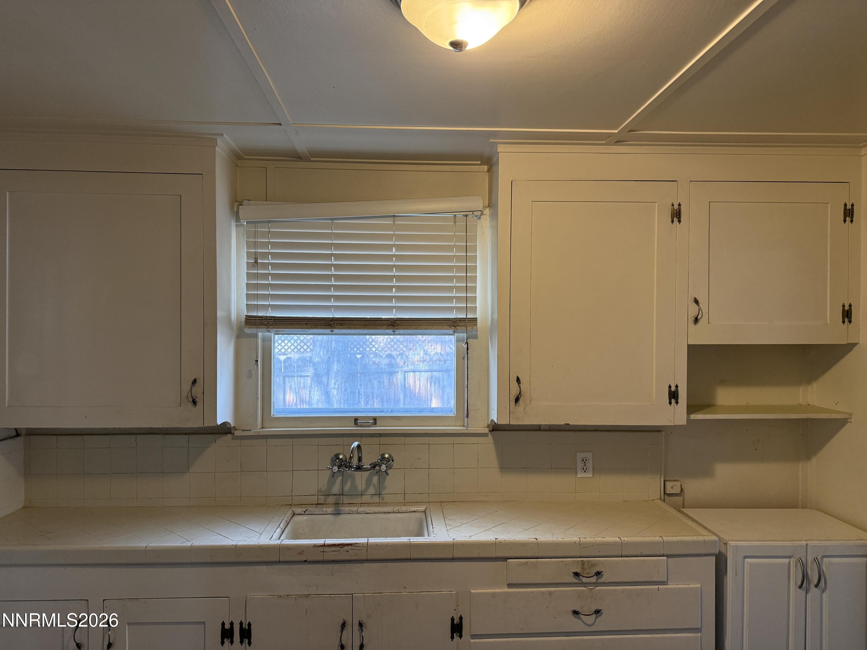 415 E Lee Street Property Photo 2