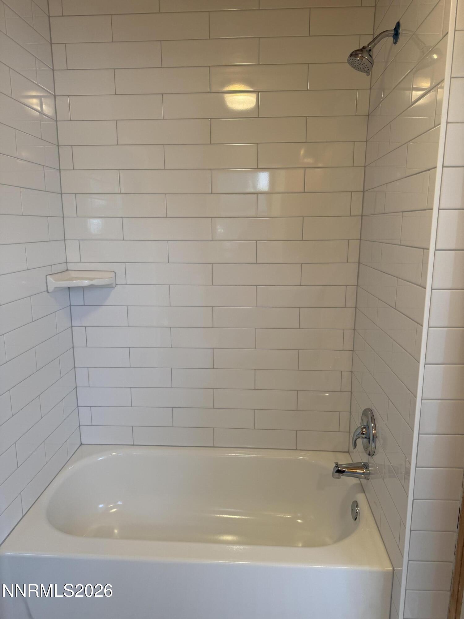 415 E Lee Street Property Photo 4
