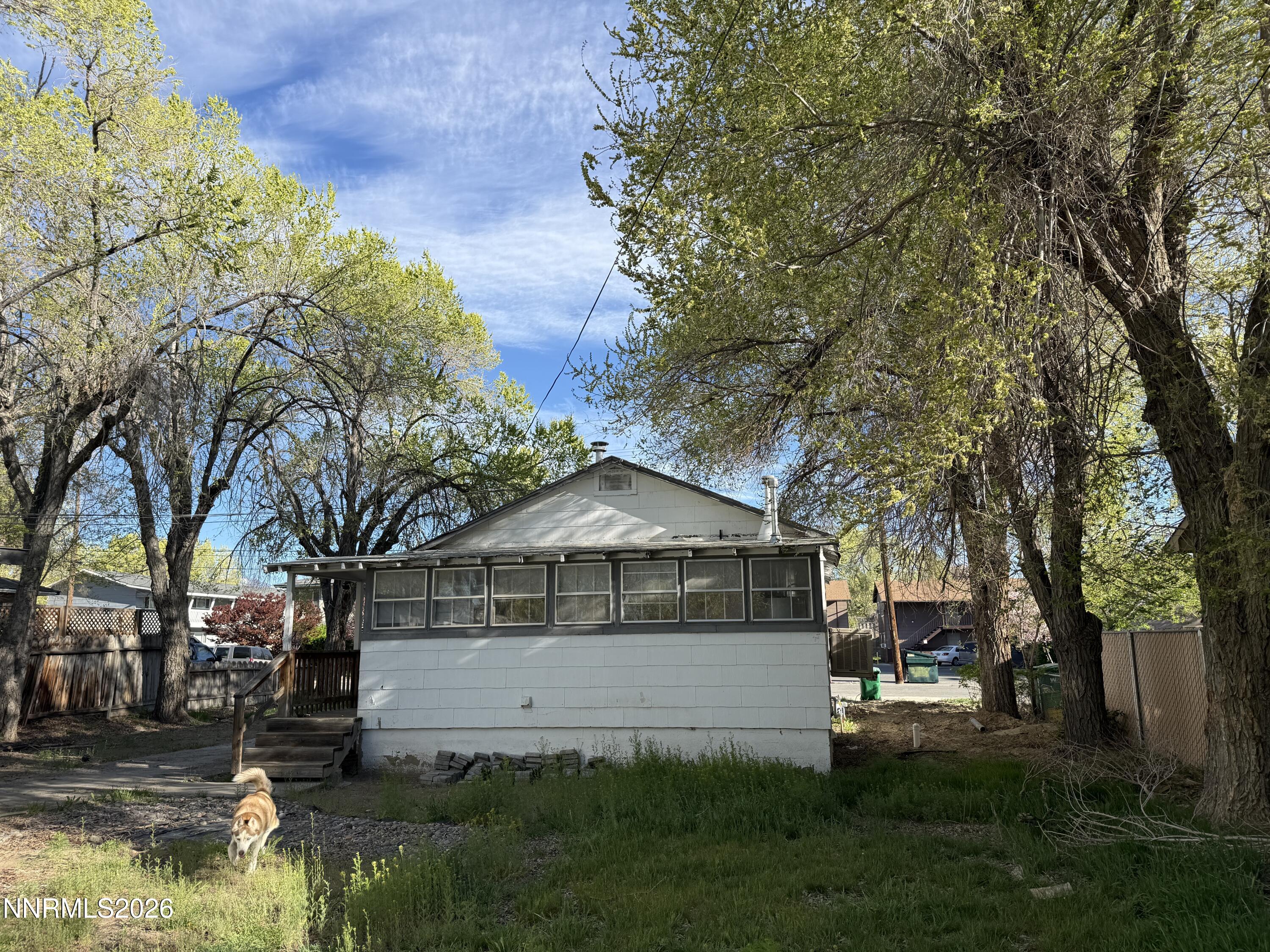 415 E Lee Street Property Photo 5