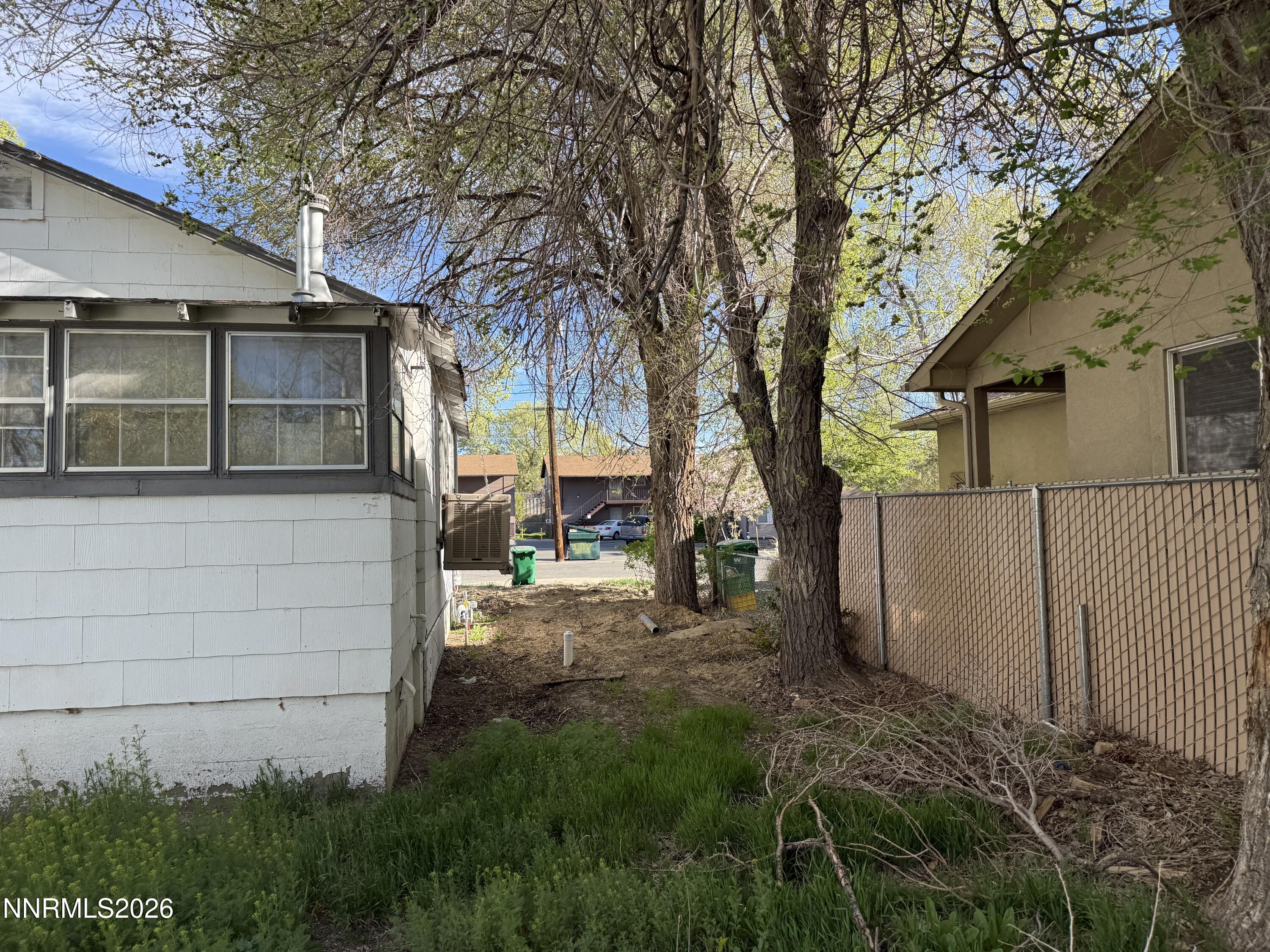 415 E Lee Street Property Photo 6