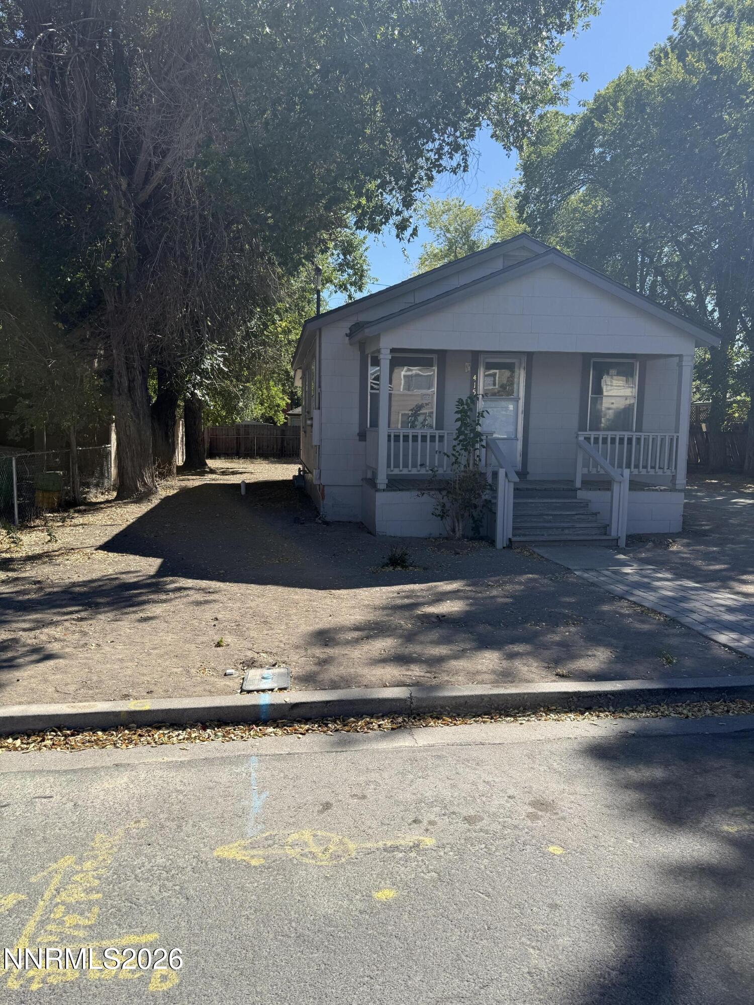 415 E Lee Street Property Photo 14