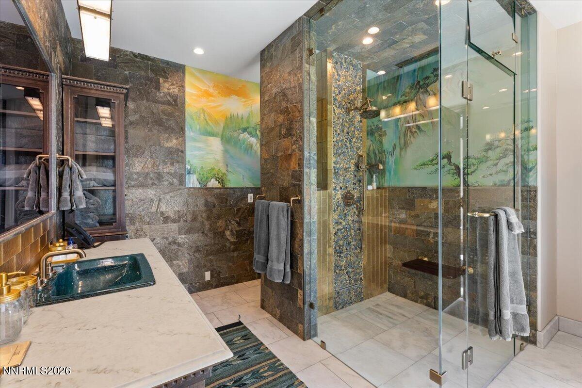969 Fairview Boulevard Property Photo 21