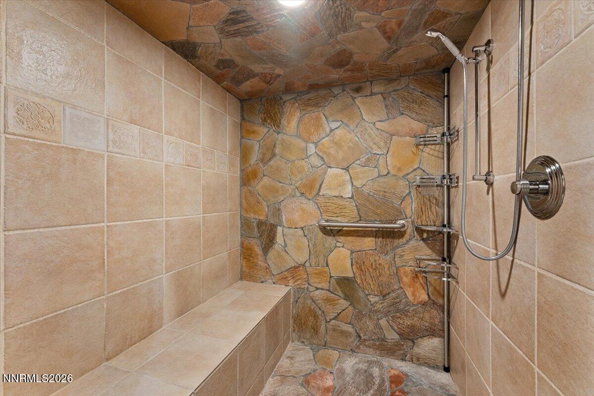 969 Fairview Boulevard Property Photo 29