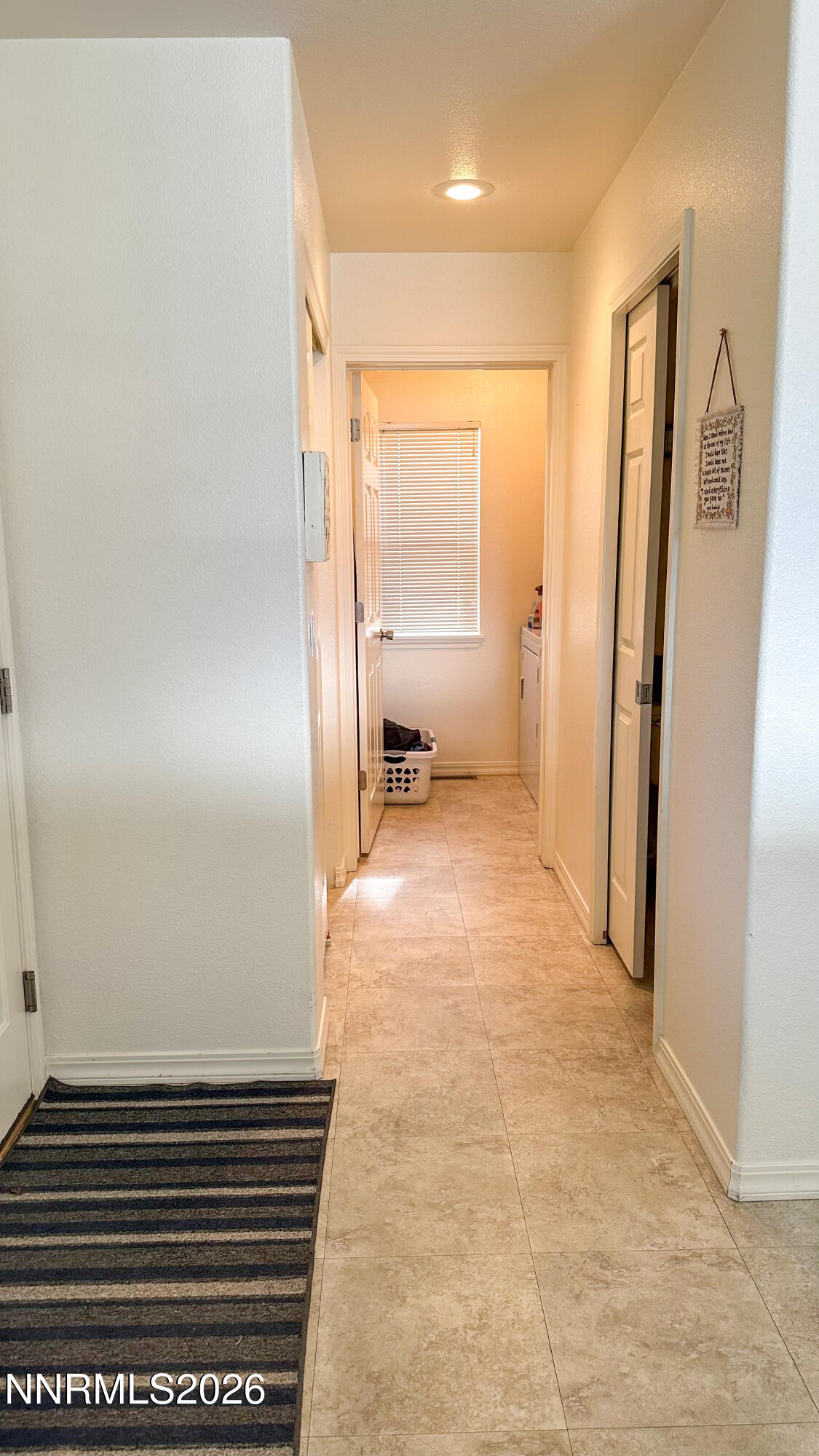 300 Mesa Way Property Photo 12