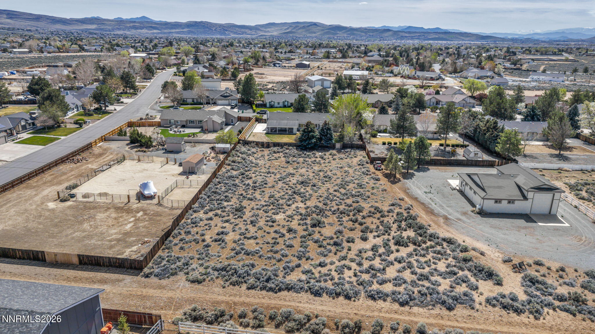 25 Desert Peak Court Property Photo 4