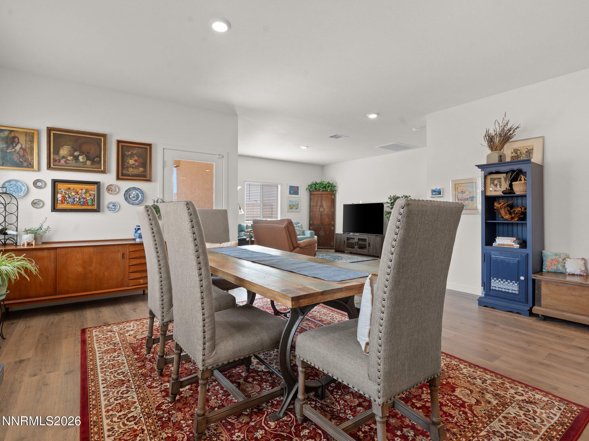 305 Mountain Spring Court Property Photo 14