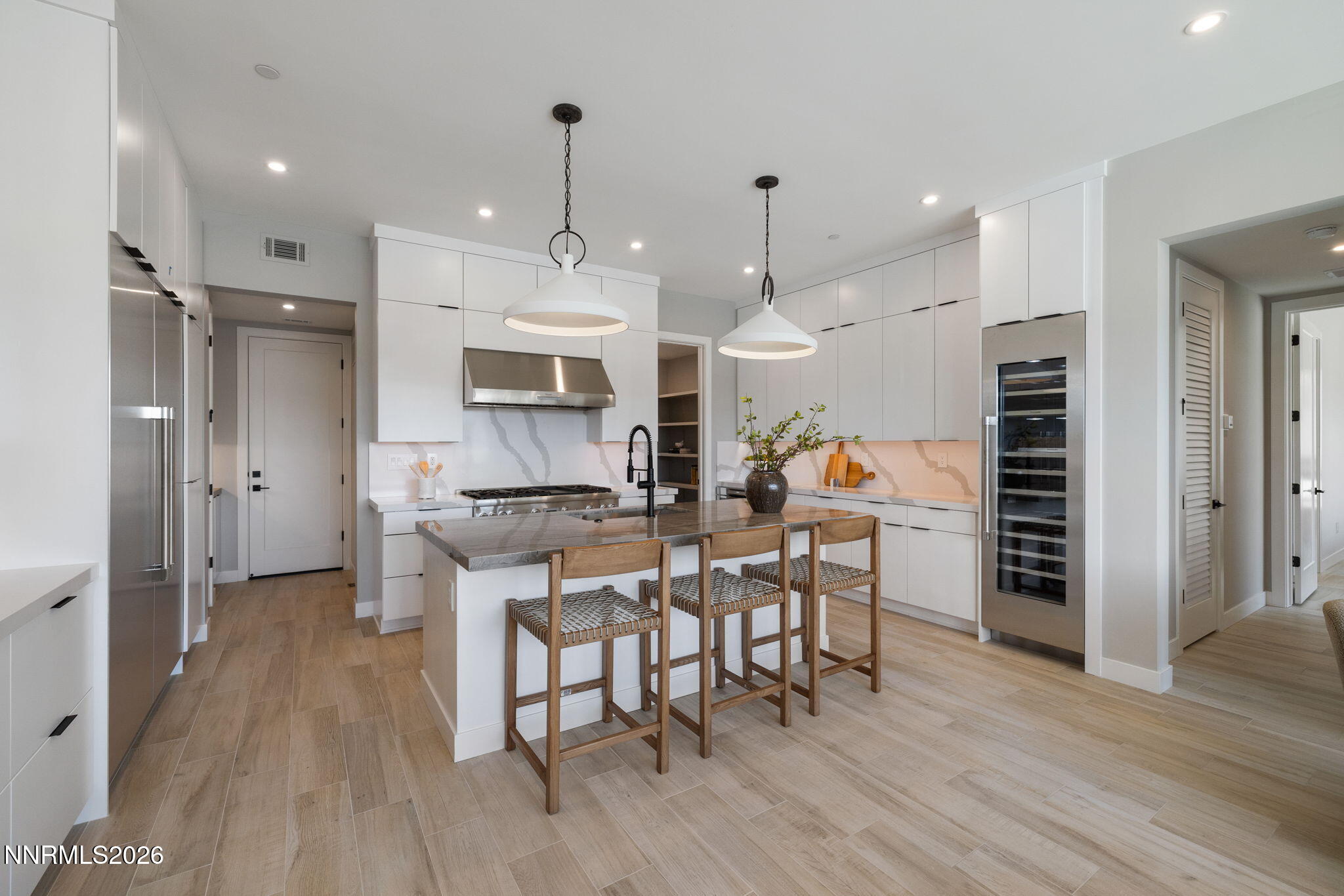 84 Caballada Street Property Photo 8
