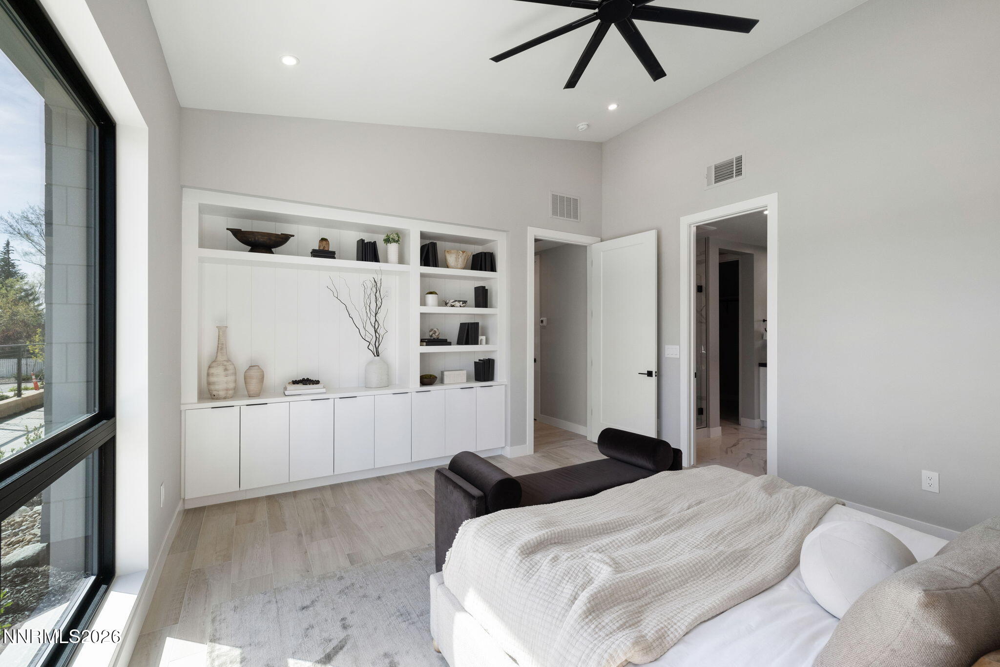 84 Caballada Street Property Photo 26