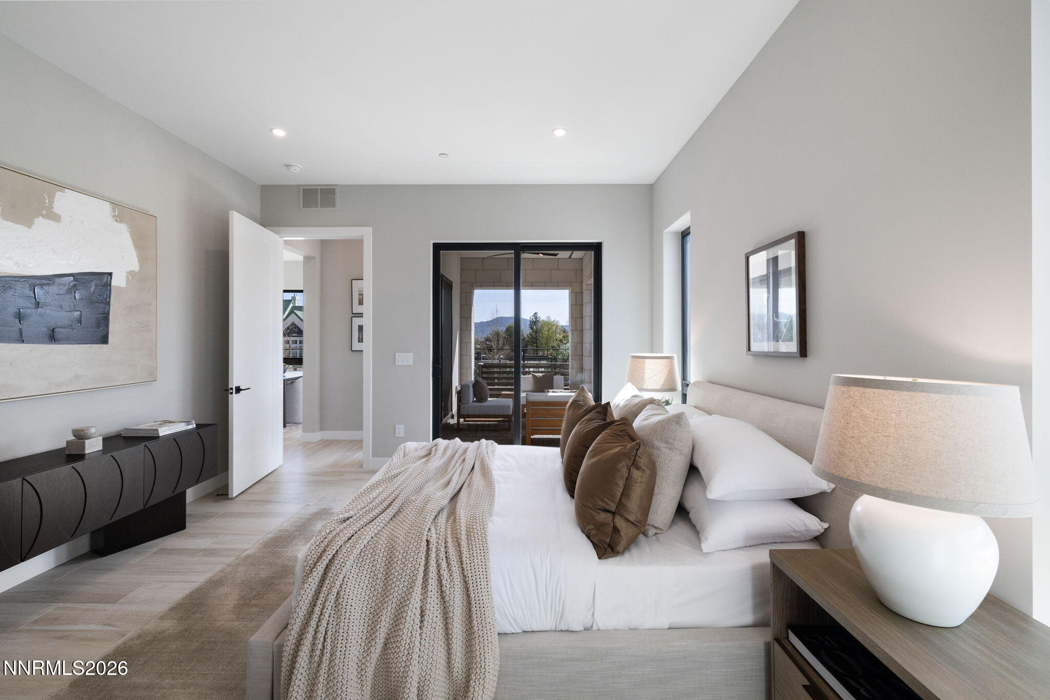 84 Caballada Street Property Photo 30