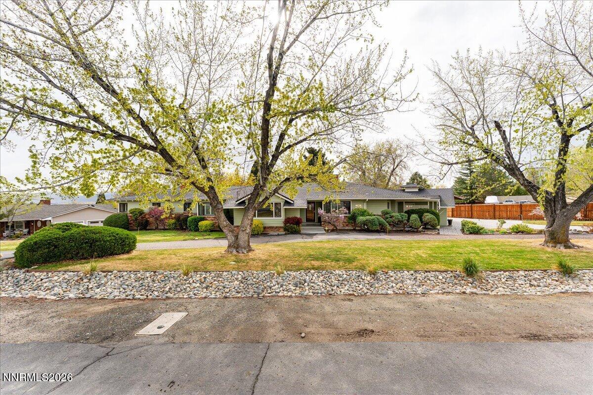 1840 Berkeley Drive Property Photo 1